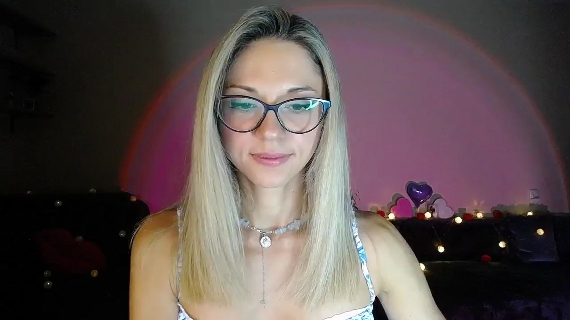 Gallery image thumbnail from Sunshine_alis's myfreecams stream on, 09/04/2025, 18:38 image 5 of 20
