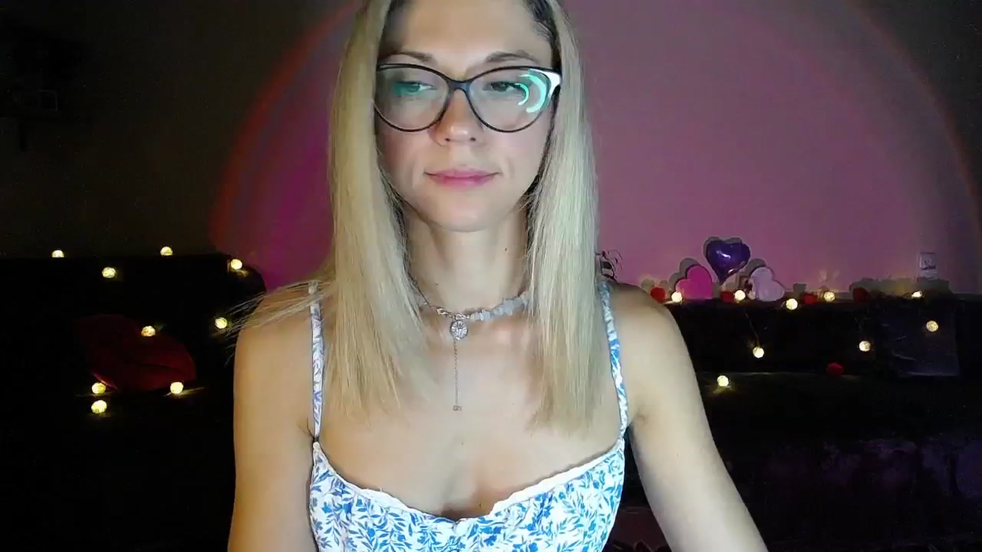Gallery image thumbnail from Sunshine_alis's myfreecams stream on, 09/04/2025, 19:58 image 15 of 20