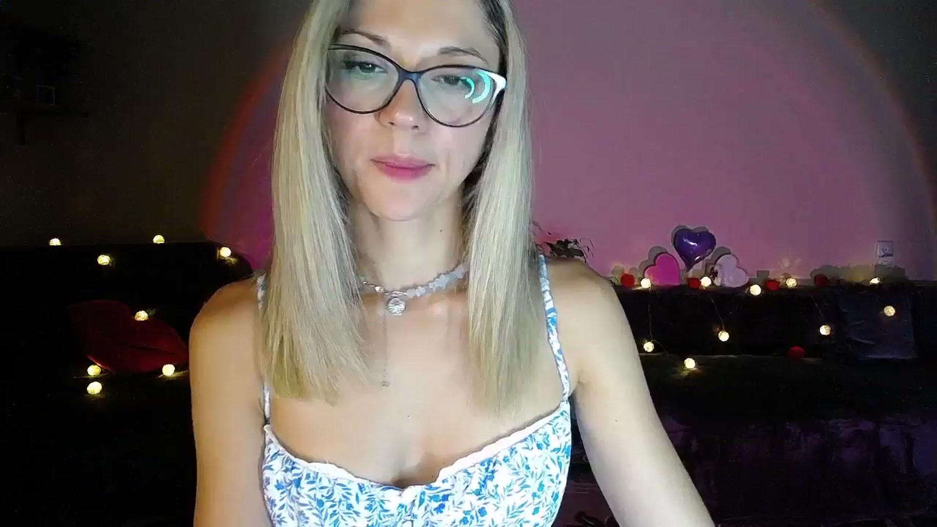 Gallery image thumbnail from Sunshine_alis's myfreecams stream on, 09/04/2025, 19:58 image 8 of 20