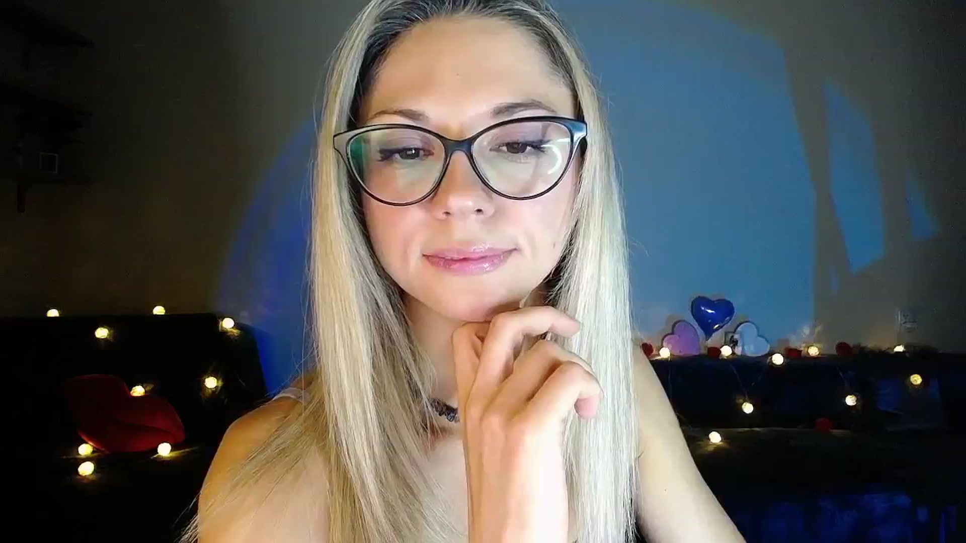 Gallery image thumbnail from Sunshine_alis's myfreecams stream on, 09/05/2025, 19:33 image 9 of 20