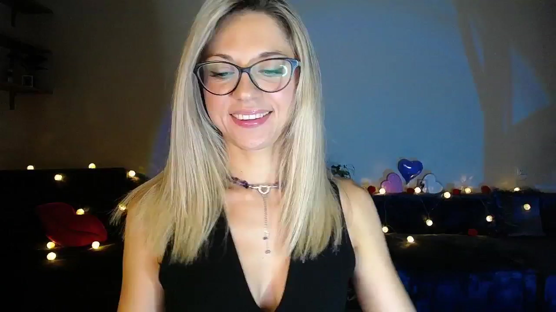 Gallery image thumbnail from Sunshine_alis's myfreecams stream on, 09/09/2025, 17:06 image 11 of 20
