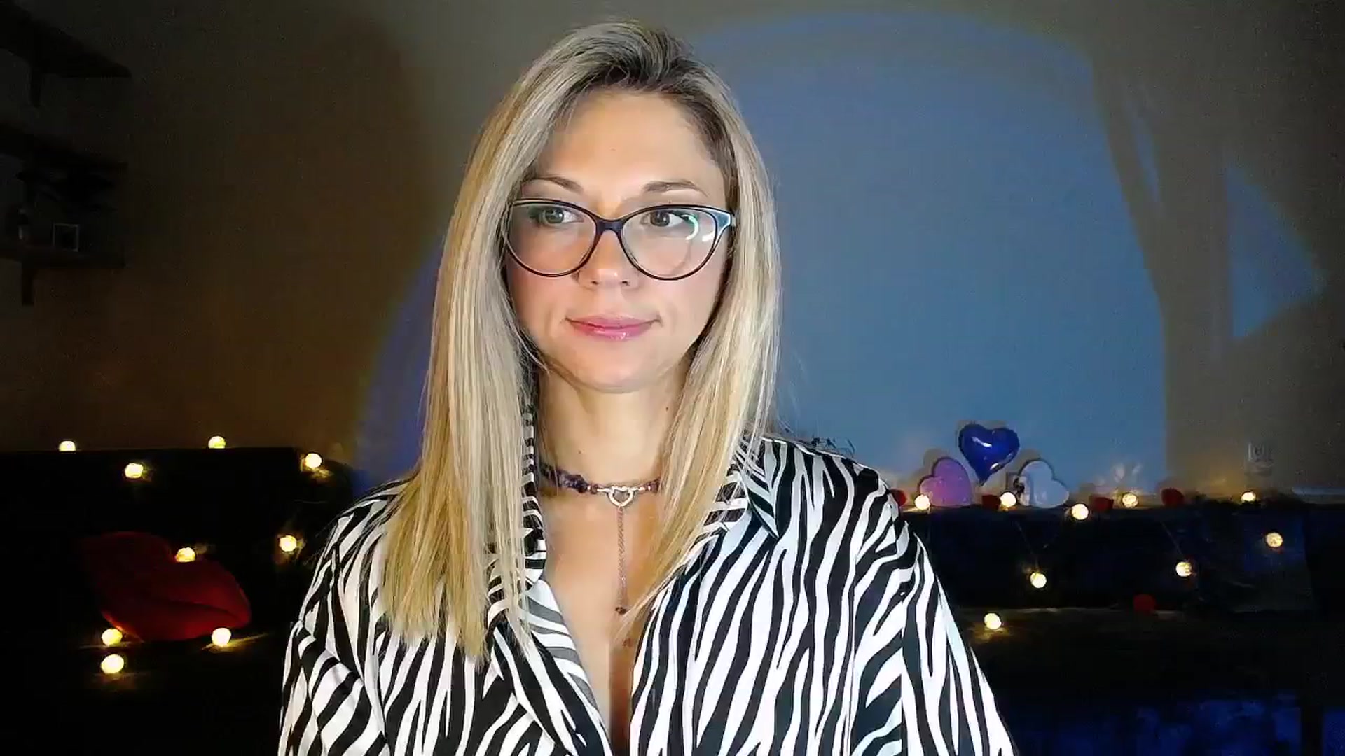 Gallery image thumbnail from Sunshine_alis's myfreecams stream on, 09/09/2025, 18:31 image 10 of 20
