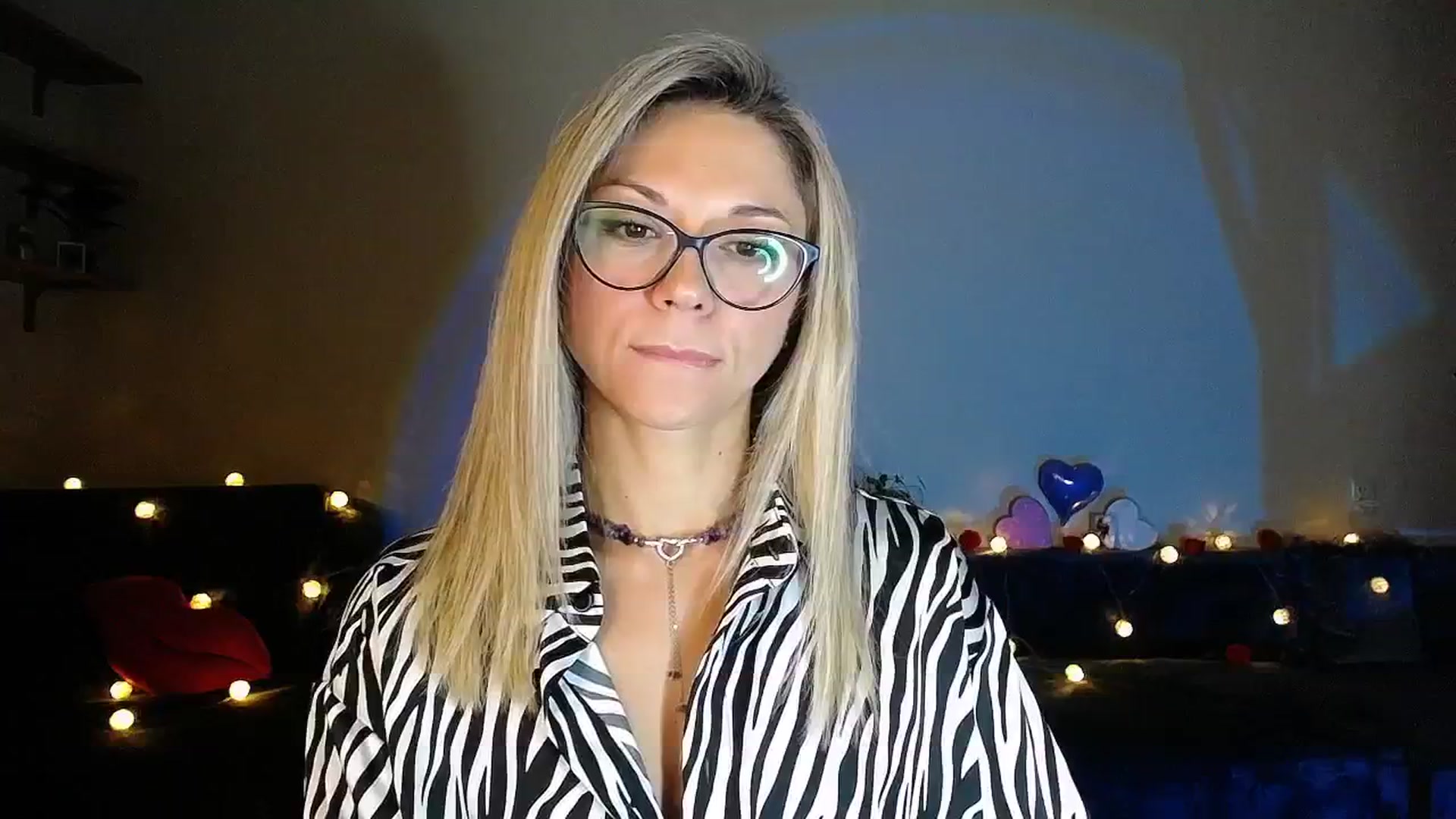 Gallery image thumbnail from Sunshine_alis's myfreecams stream on, 09/09/2025, 18:31 image 12 of 20