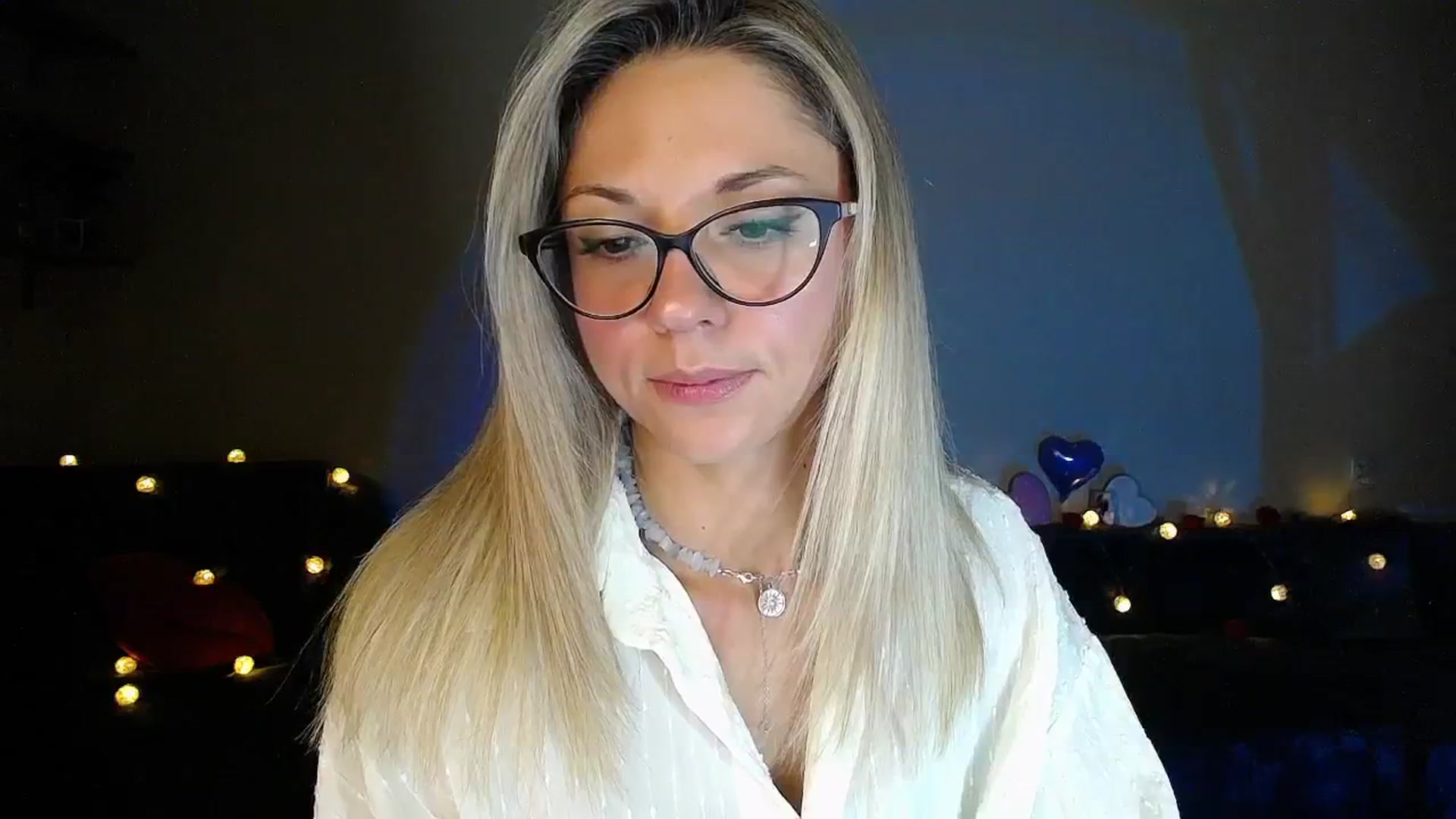 Gallery image thumbnail from Sunshine_alis's myfreecams stream on, 09/10/2025, 19:07 image 4 of 20