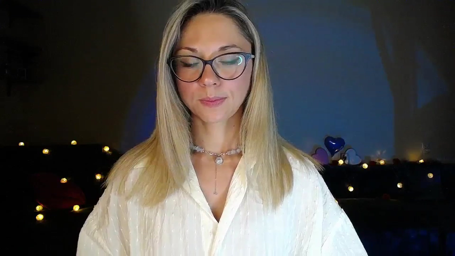 Gallery image thumbnail from Sunshine_alis's myfreecams stream on, 09/10/2025, 19:07 image 6 of 20