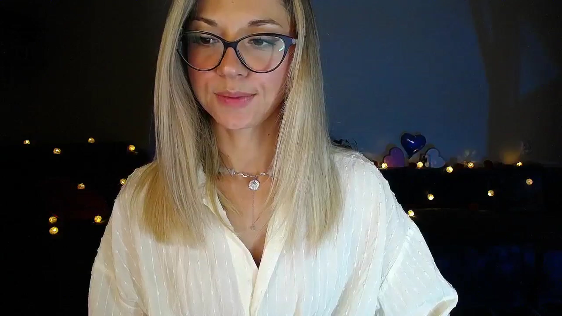 Gallery image thumbnail from Sunshine_alis's myfreecams stream on, 09/10/2025, 19:07 image 18 of 20