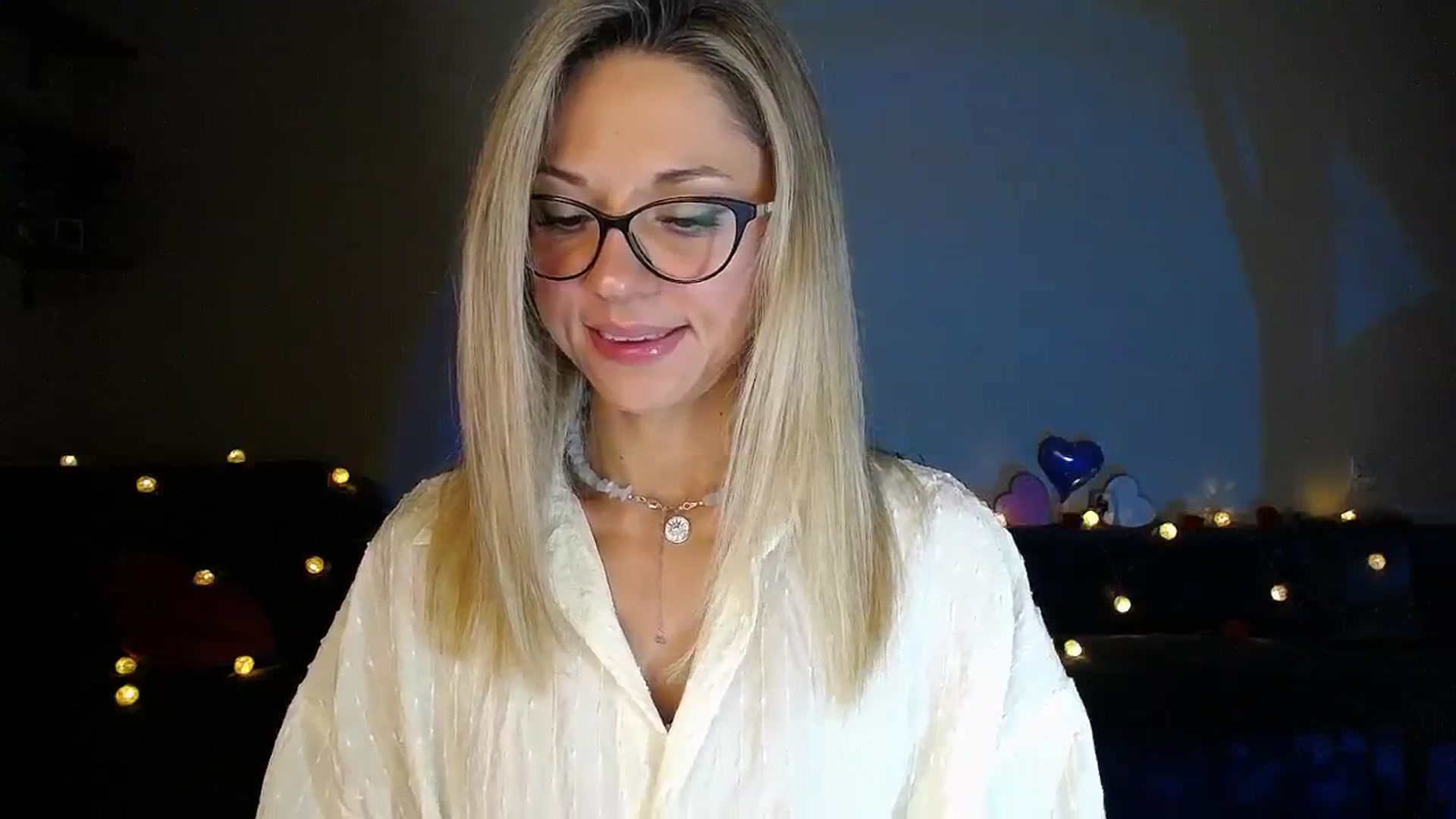 Gallery image thumbnail from Sunshine_alis's myfreecams stream on, 09/10/2025, 19:07 image 2 of 20
