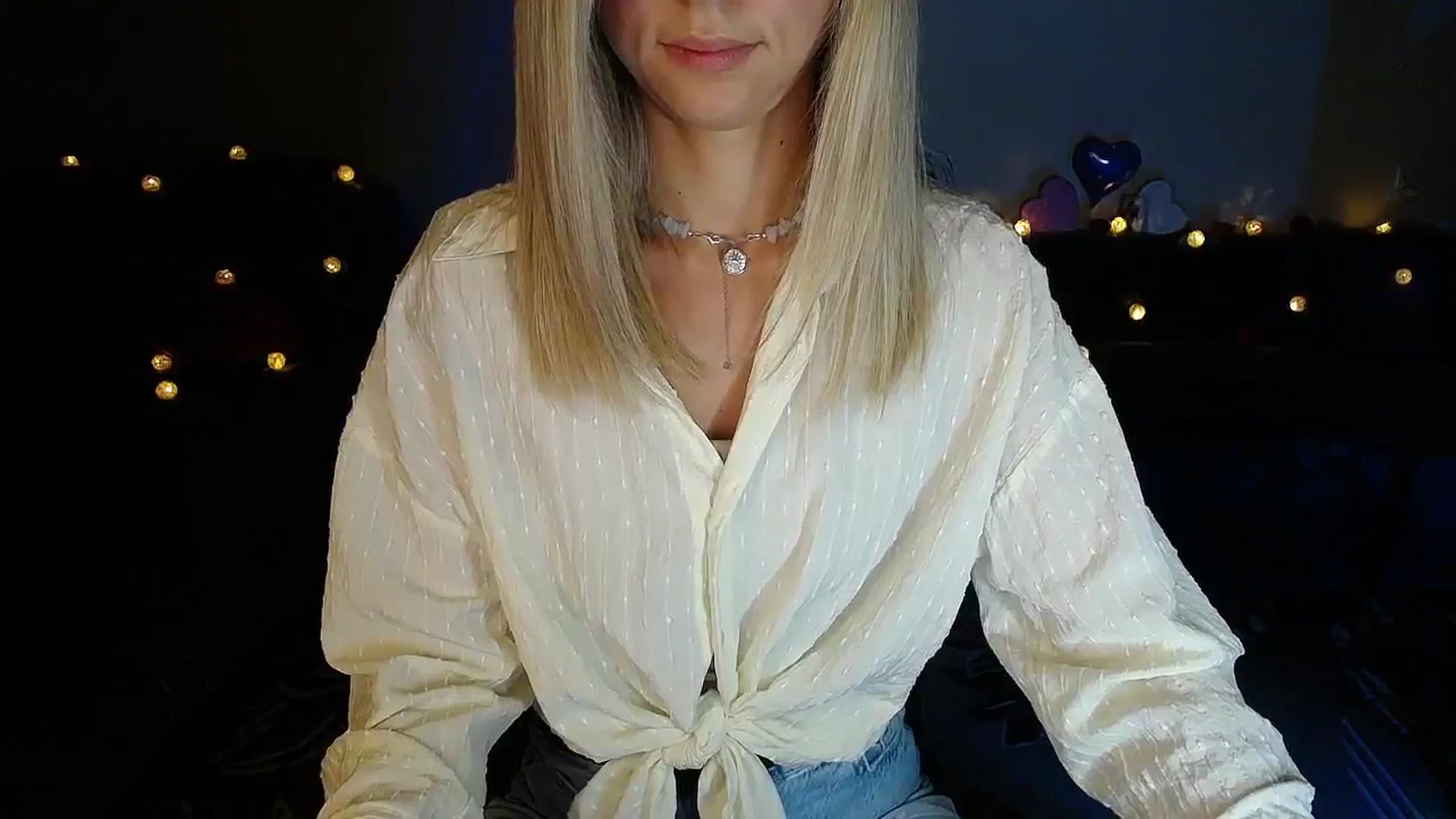 Gallery image thumbnail from Sunshine_alis's myfreecams stream on, 09/10/2025, 19:07 image 14 of 20