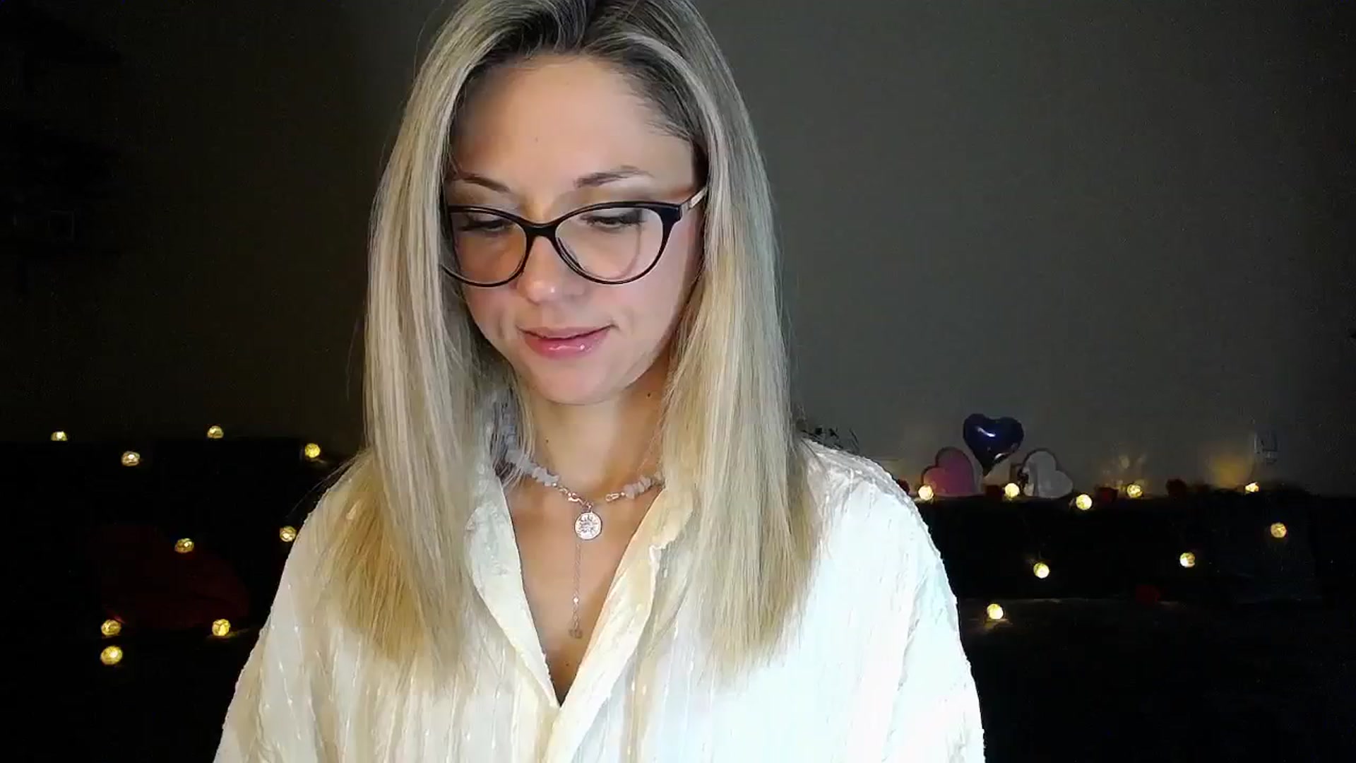 Gallery image thumbnail from Sunshine_alis's myfreecams stream on, 09/10/2025, 20:01 image 3 of 20