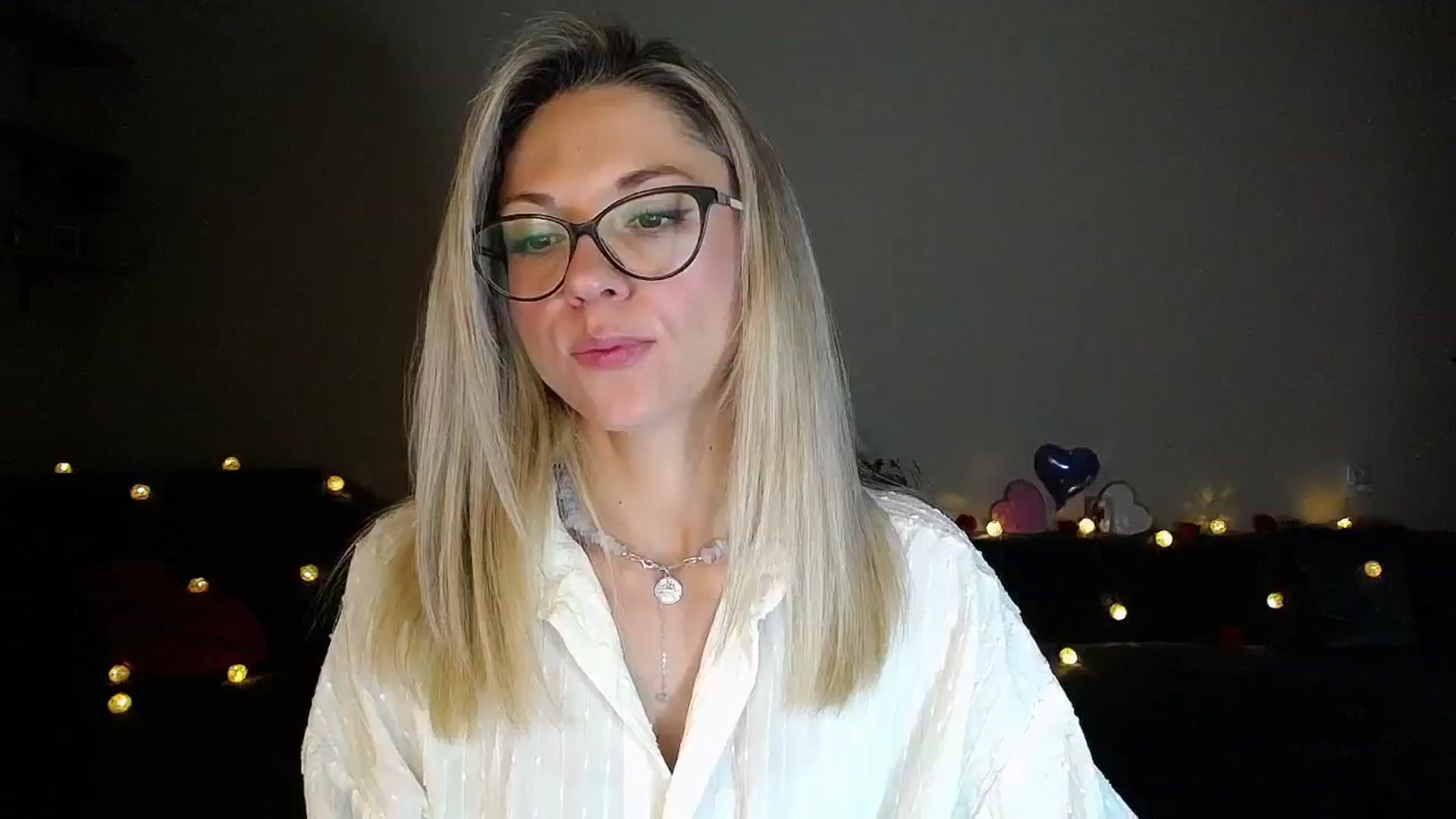 Gallery image thumbnail from Sunshine_alis's myfreecams stream on, 09/10/2025, 20:01 image 14 of 20