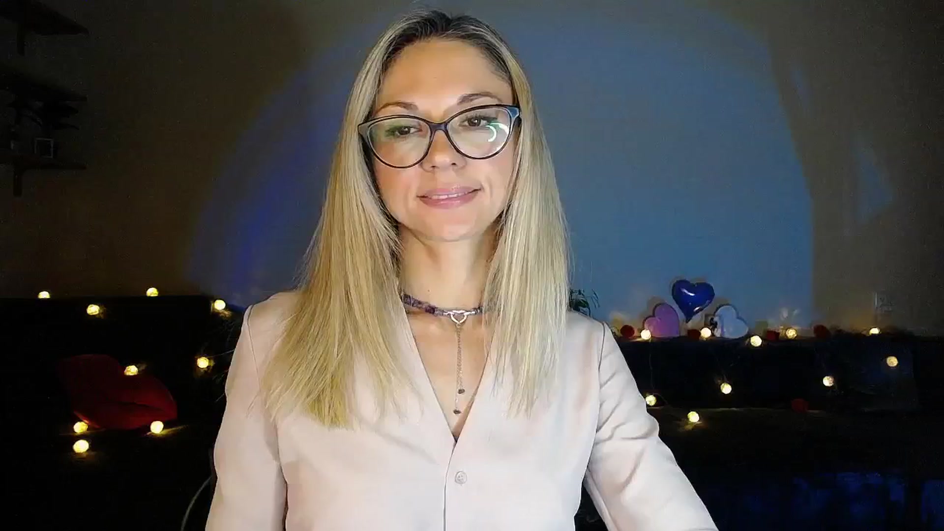 Gallery image thumbnail from Sunshine_alis's myfreecams stream on, 09/11/2025, 19:04 image 4 of 20