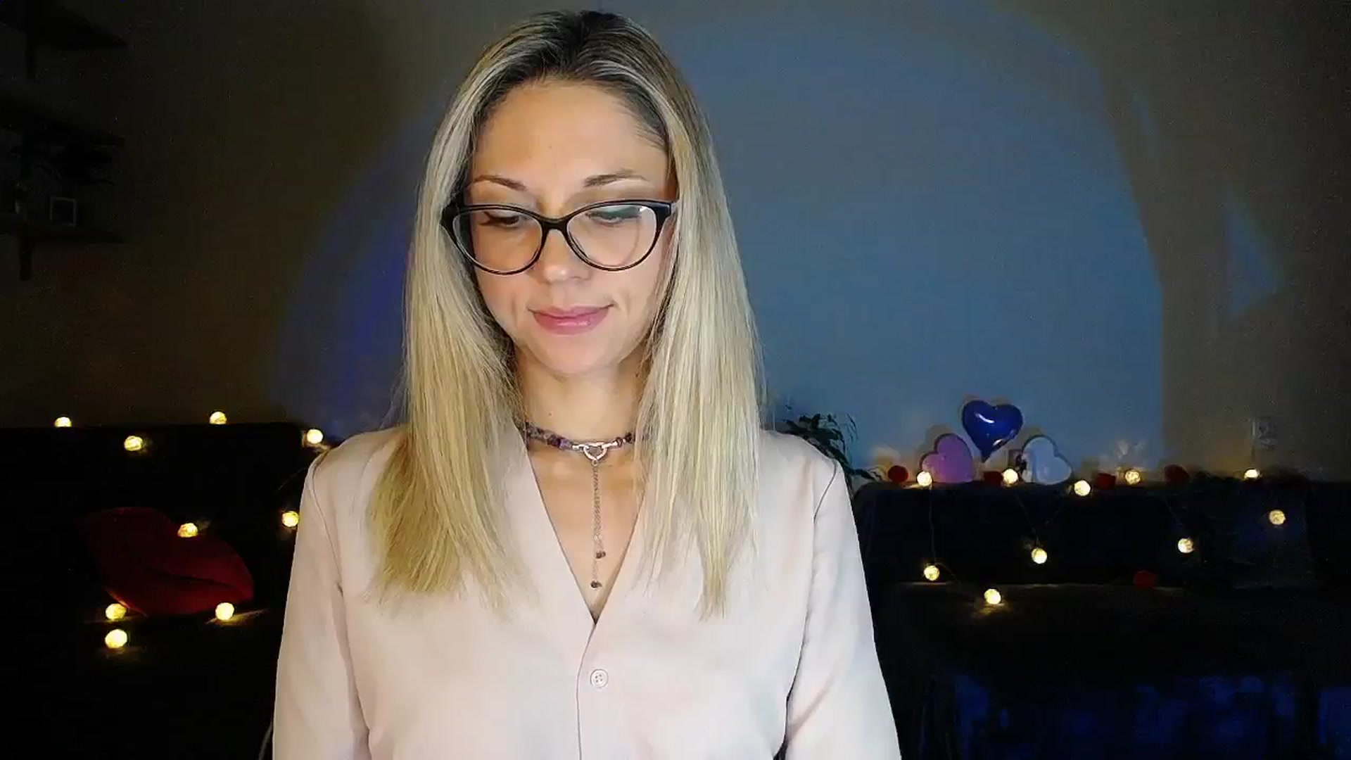 Gallery image thumbnail from Sunshine_alis's myfreecams stream on, 09/11/2025, 19:04 image 5 of 20