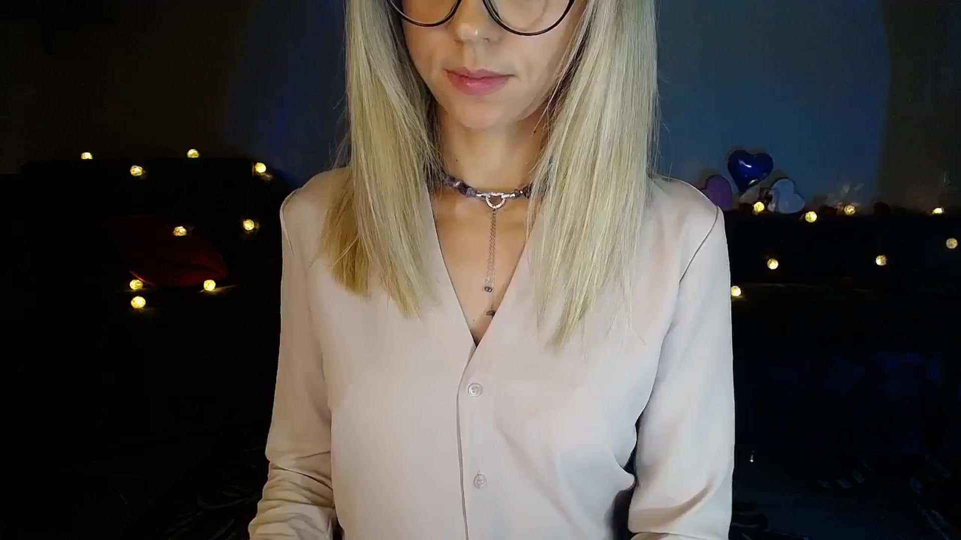 Gallery image thumbnail from Sunshine_alis's myfreecams stream on, 09/11/2025, 19:04 image 16 of 20