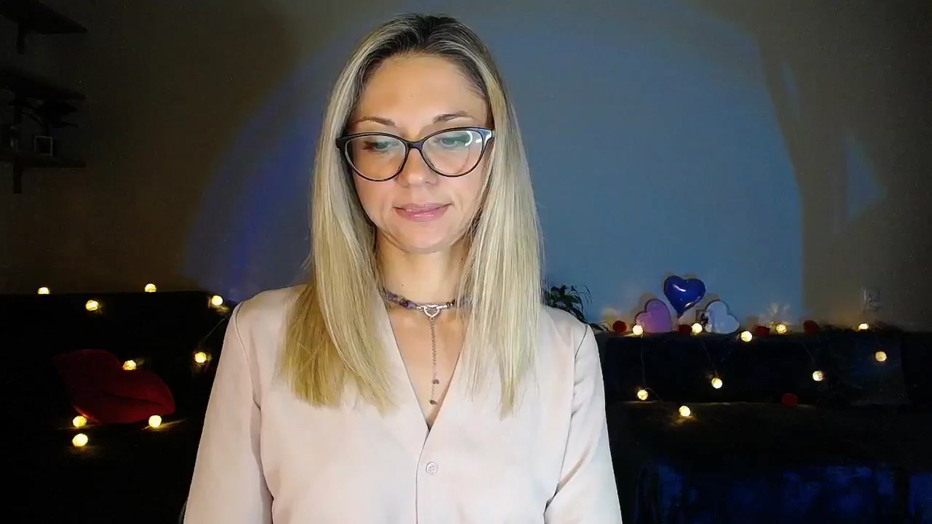 Gallery image thumbnail from Sunshine_alis's myfreecams stream on, 09/11/2025, 19:04 image 10 of 20