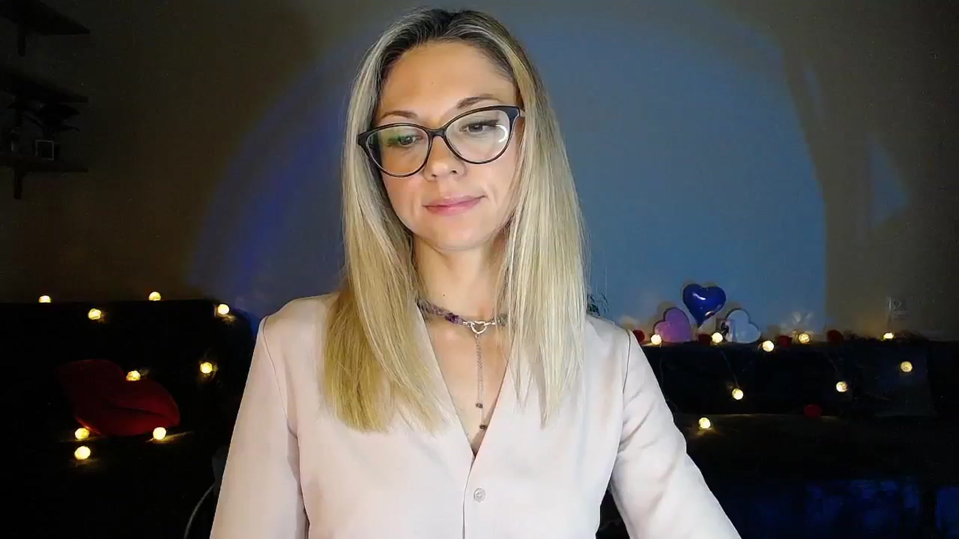 Gallery image thumbnail from Sunshine_alis's myfreecams stream on, 09/11/2025, 19:04 image 14 of 20