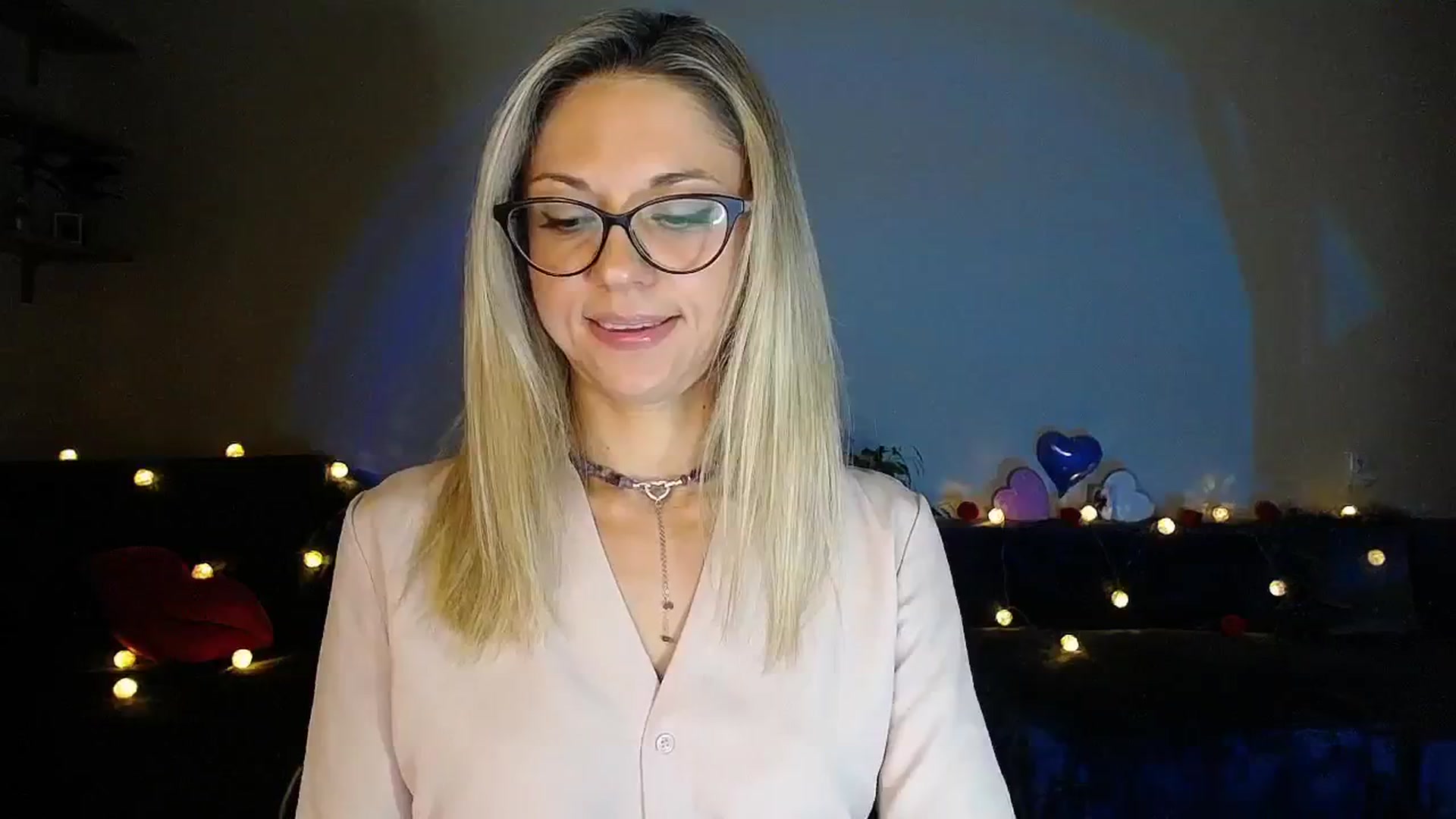 Gallery image thumbnail from Sunshine_alis's myfreecams stream on, 09/11/2025, 19:04 image 8 of 20