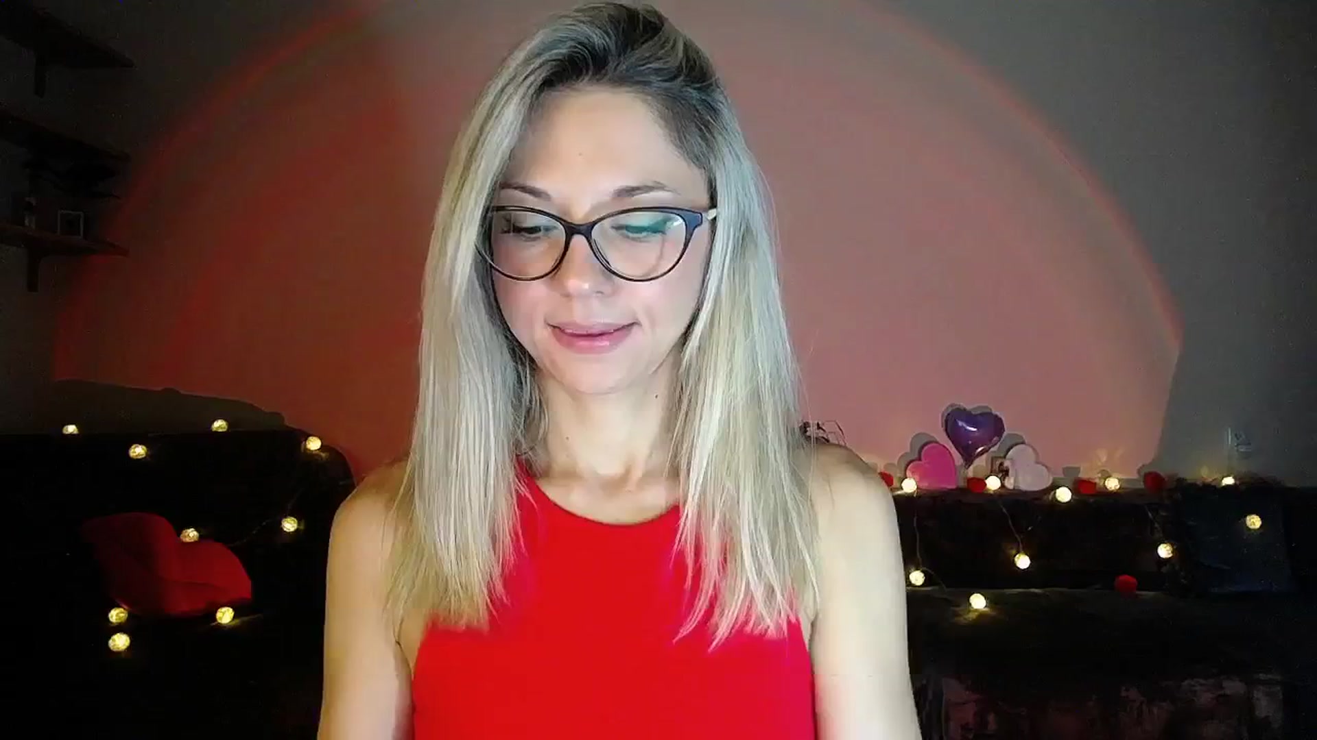 Gallery image thumbnail from Sunshine_alis's myfreecams stream on, 09/12/2025, 18:35 image 12 of 20