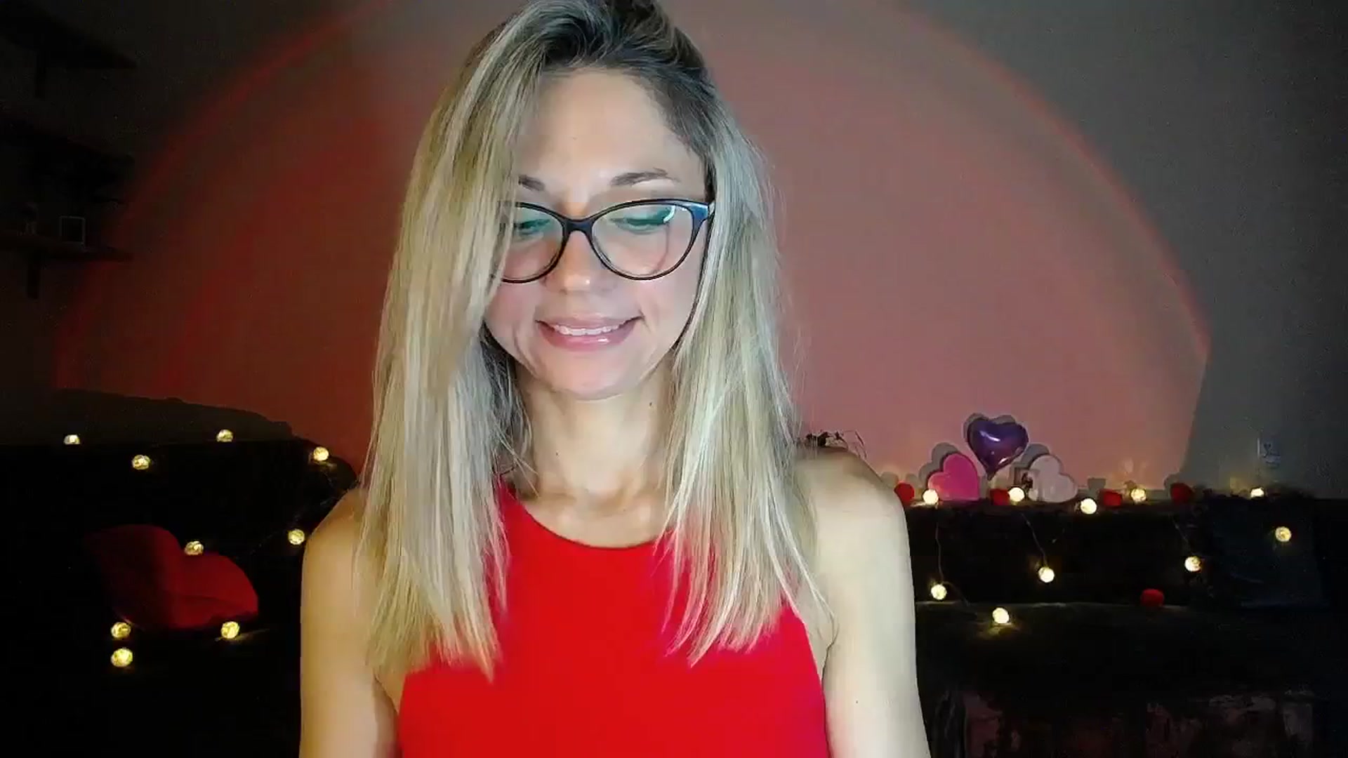 Gallery image thumbnail from Sunshine_alis's myfreecams stream on, 09/12/2025, 18:35 image 11 of 20
