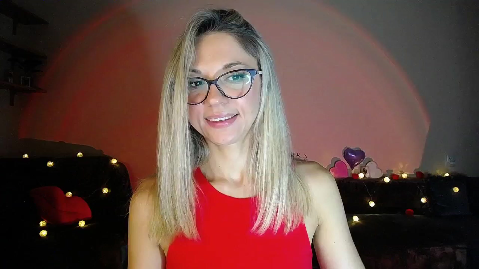 Gallery image thumbnail from Sunshine_alis's myfreecams stream on, 09/12/2025, 18:35 image 16 of 20
