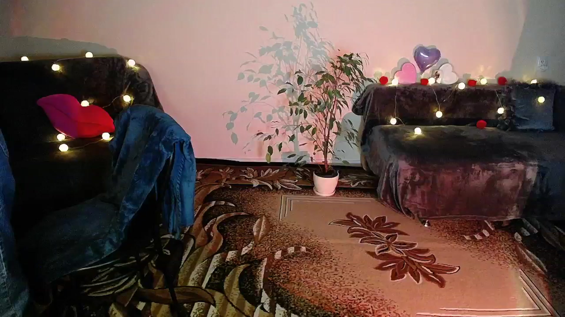 Gallery image thumbnail from Sunshine_alis's myfreecams stream on, 09/12/2025, 20:03 image 18 of 20