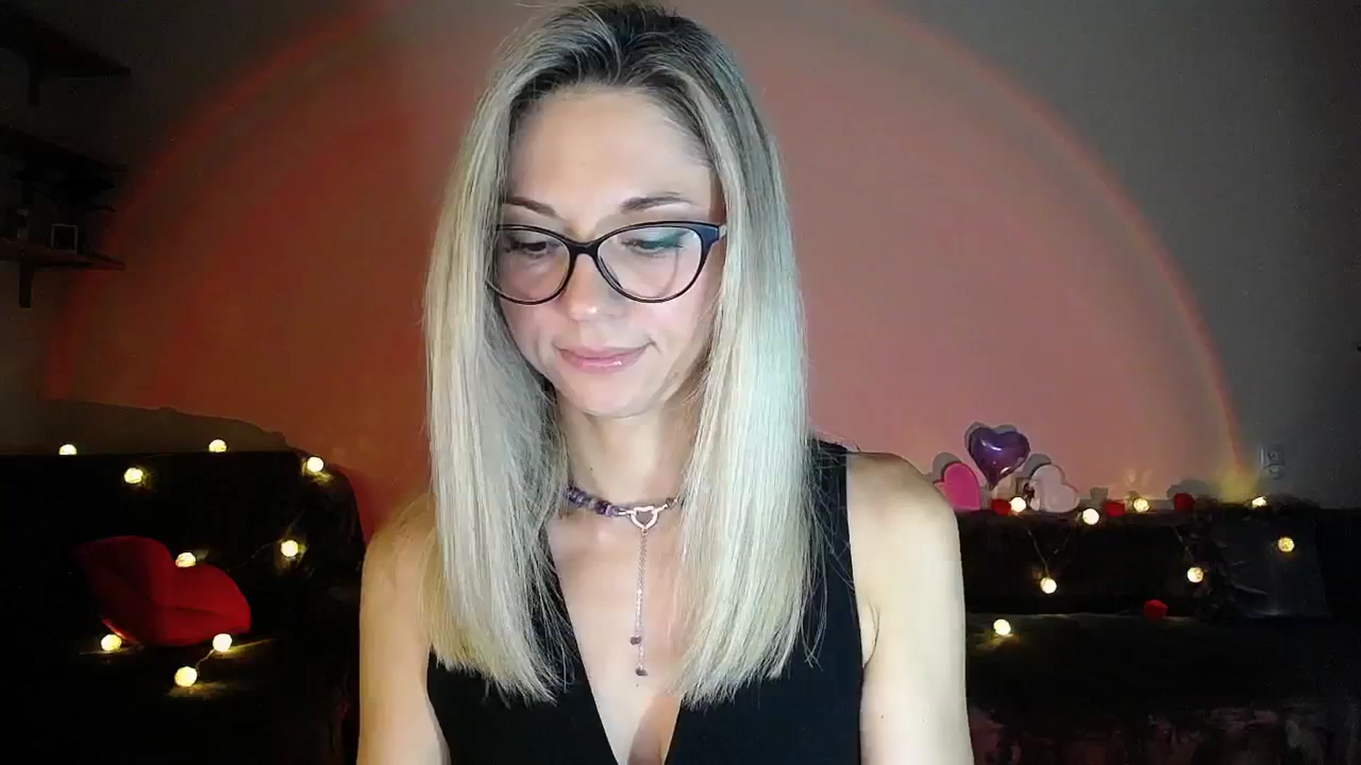 Gallery image thumbnail from Sunshine_alis's myfreecams stream on, 09/13/2025, 18:02 image 3 of 20