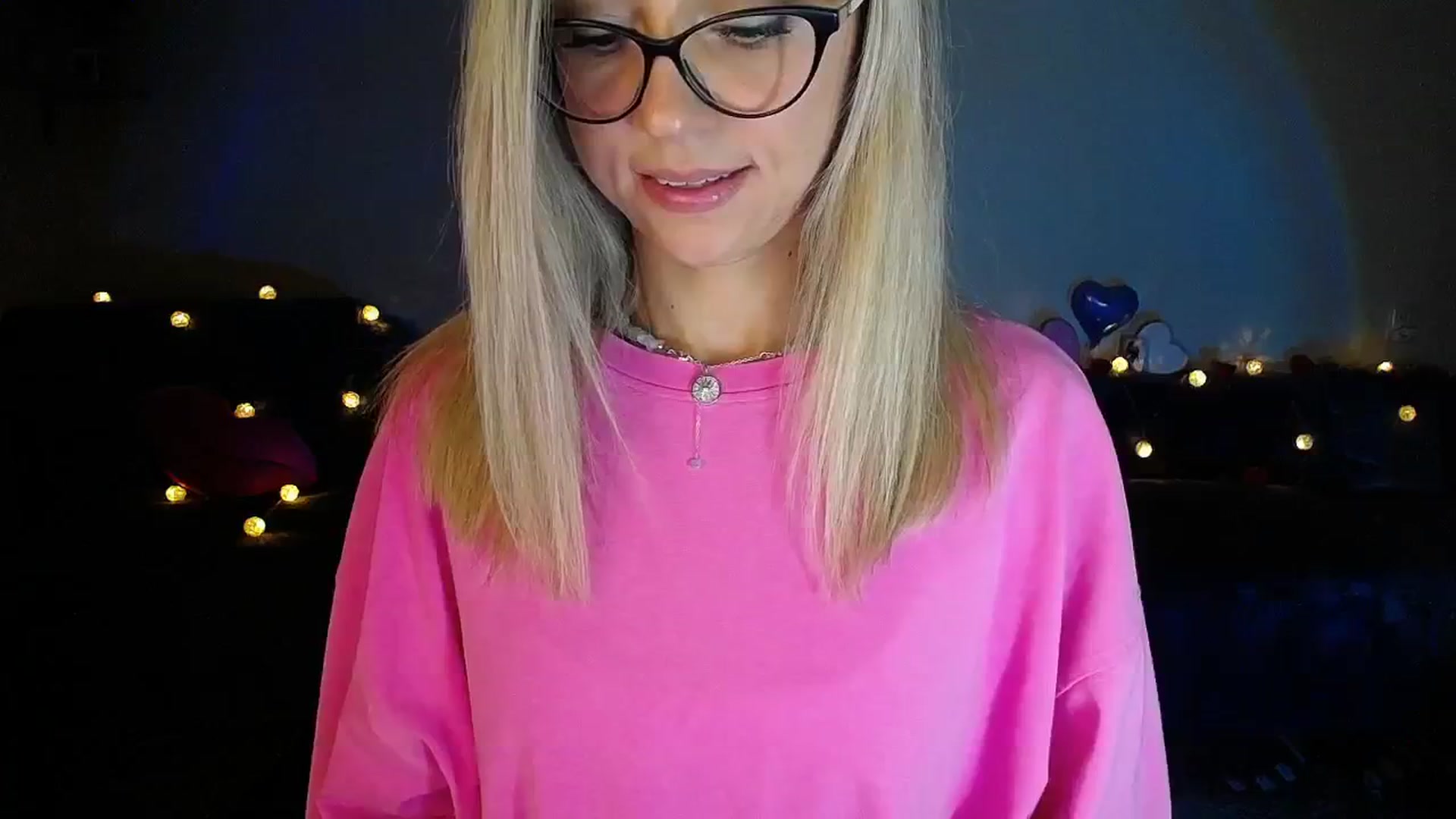 Gallery image thumbnail from Sunshine_alis's myfreecams stream on, 09/15/2025, 18:24 image 8 of 20