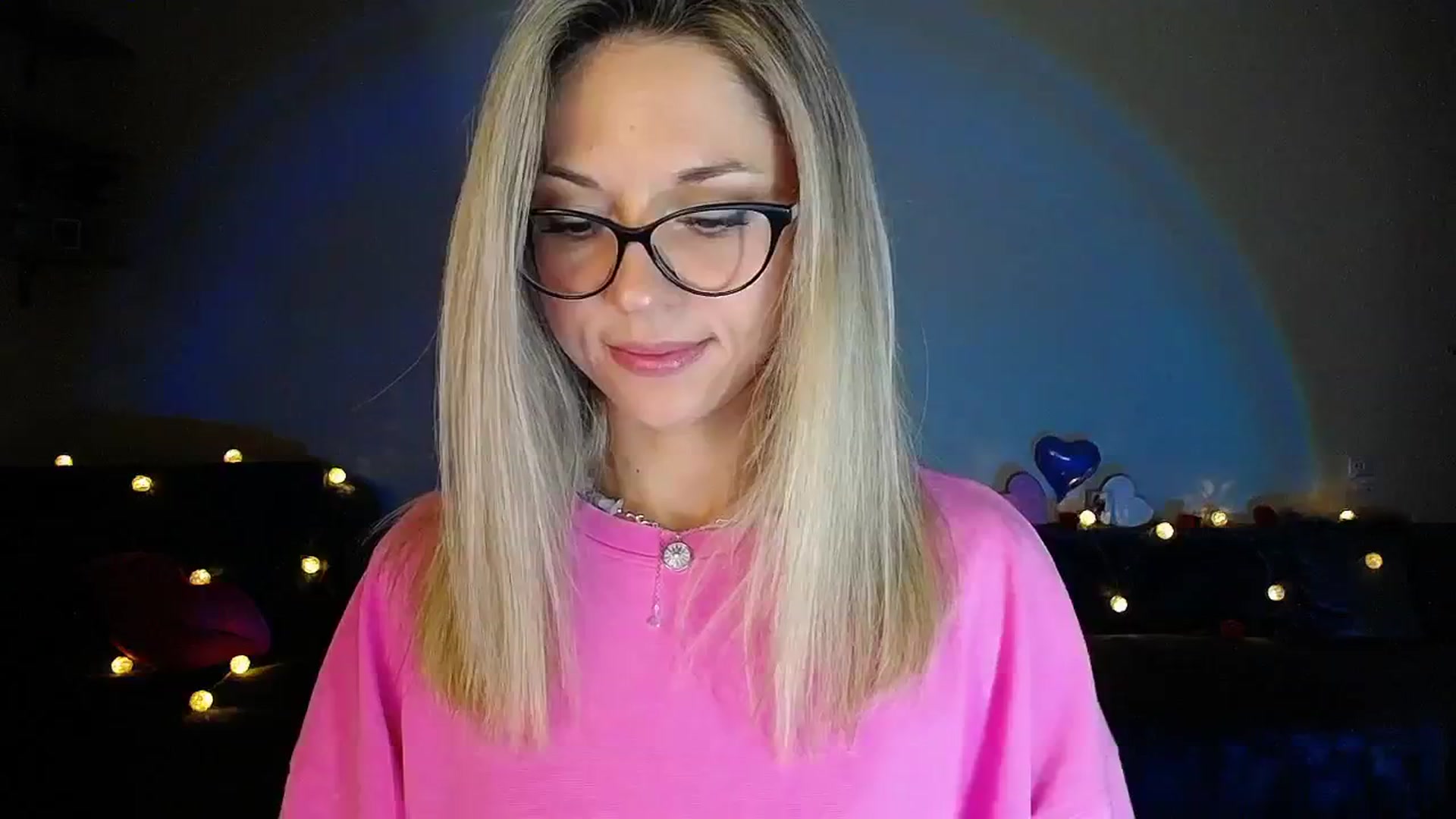 Gallery image thumbnail from Sunshine_alis's myfreecams stream on, 09/15/2025, 18:24 image 5 of 20