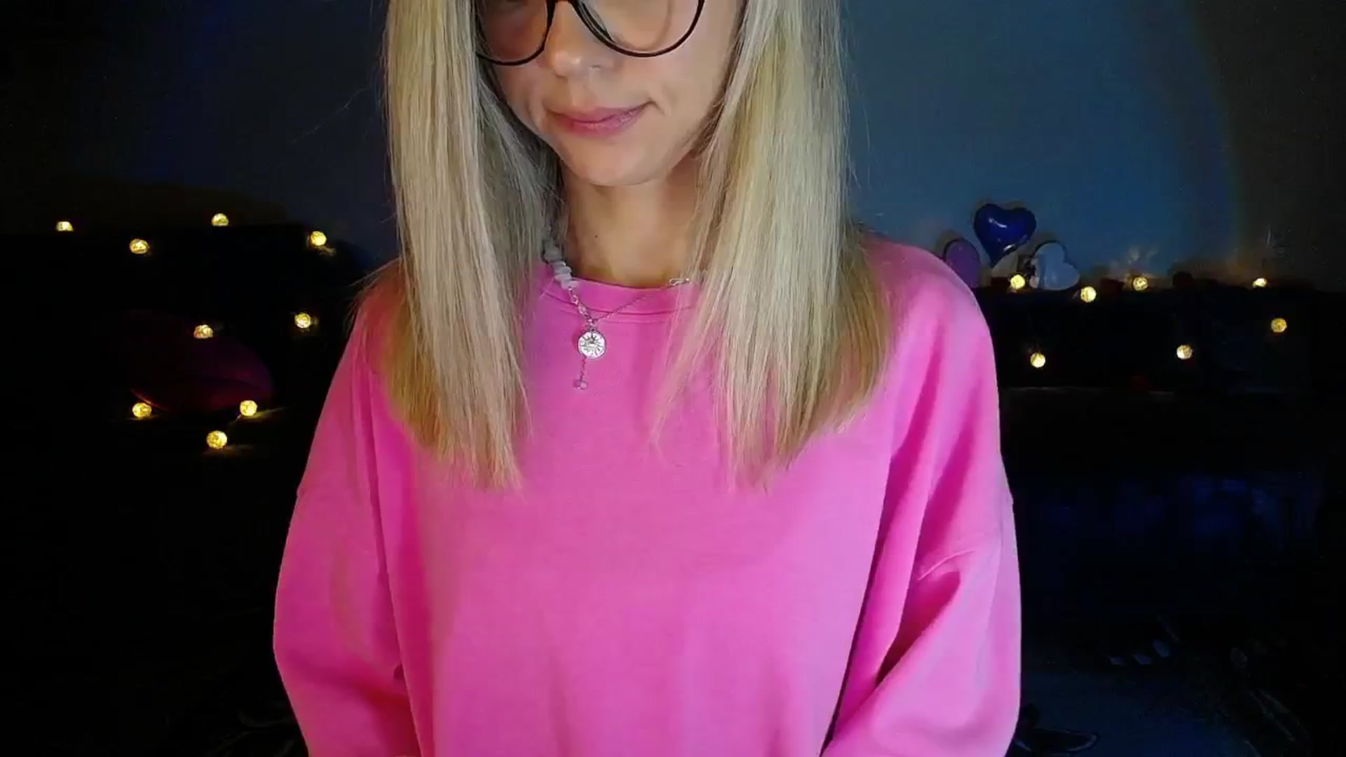 Gallery image thumbnail from Sunshine_alis's myfreecams stream on, 09/15/2025, 18:24 image 12 of 20