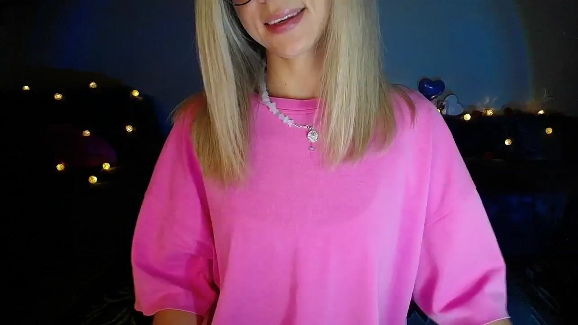 Gallery image thumbnail from Sunshine_alis's myfreecams stream on, 09/15/2025, 19:19 image 18 of 20