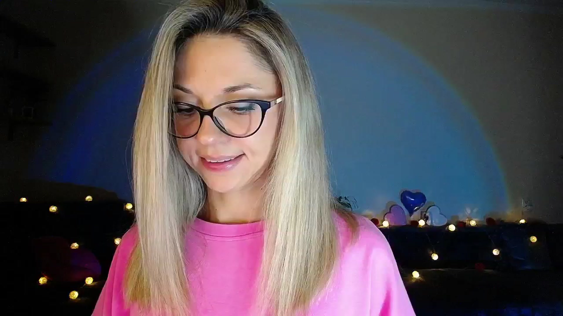 Gallery image thumbnail from Sunshine_alis's myfreecams stream on, 09/15/2025, 20:08 image 16 of 20