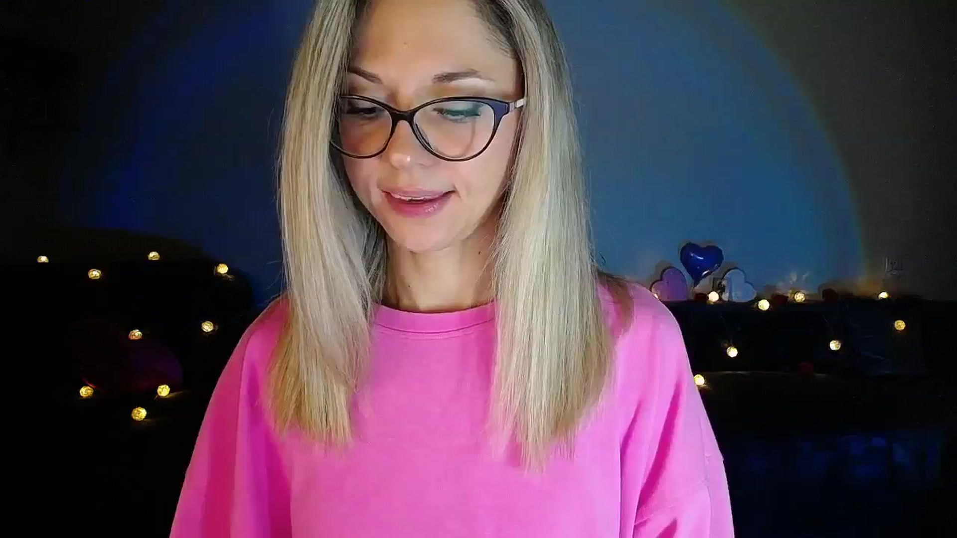 Gallery image thumbnail from Sunshine_alis's myfreecams stream on, 09/15/2025, 20:08 image 12 of 20