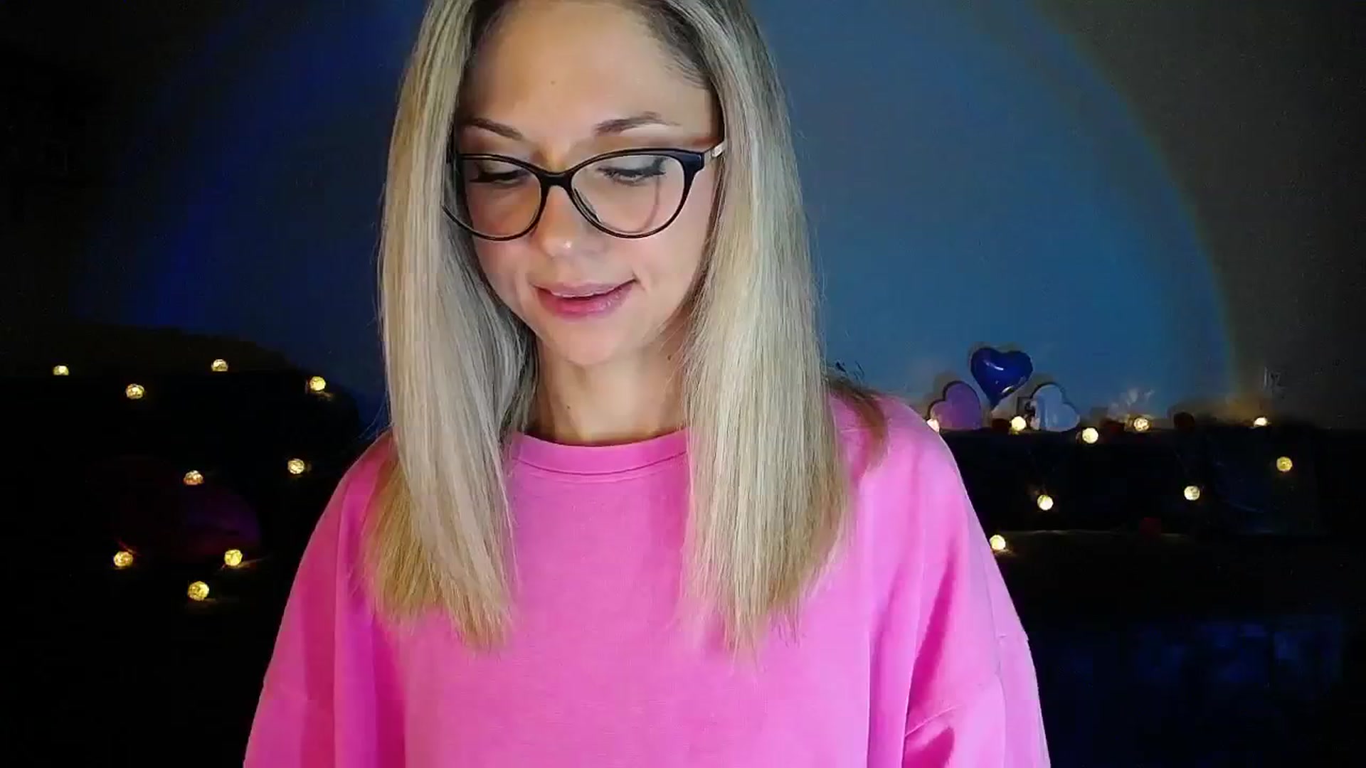 Gallery image thumbnail from Sunshine_alis's myfreecams stream on, 09/15/2025, 20:08 image 15 of 20