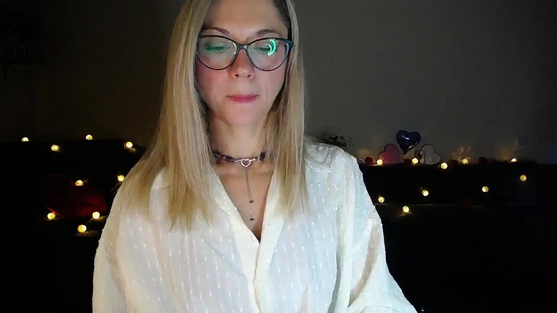 Gallery image thumbnail from Sunshine_alis's myfreecams stream on, 09/16/2025, 16:46 image 10 of 20