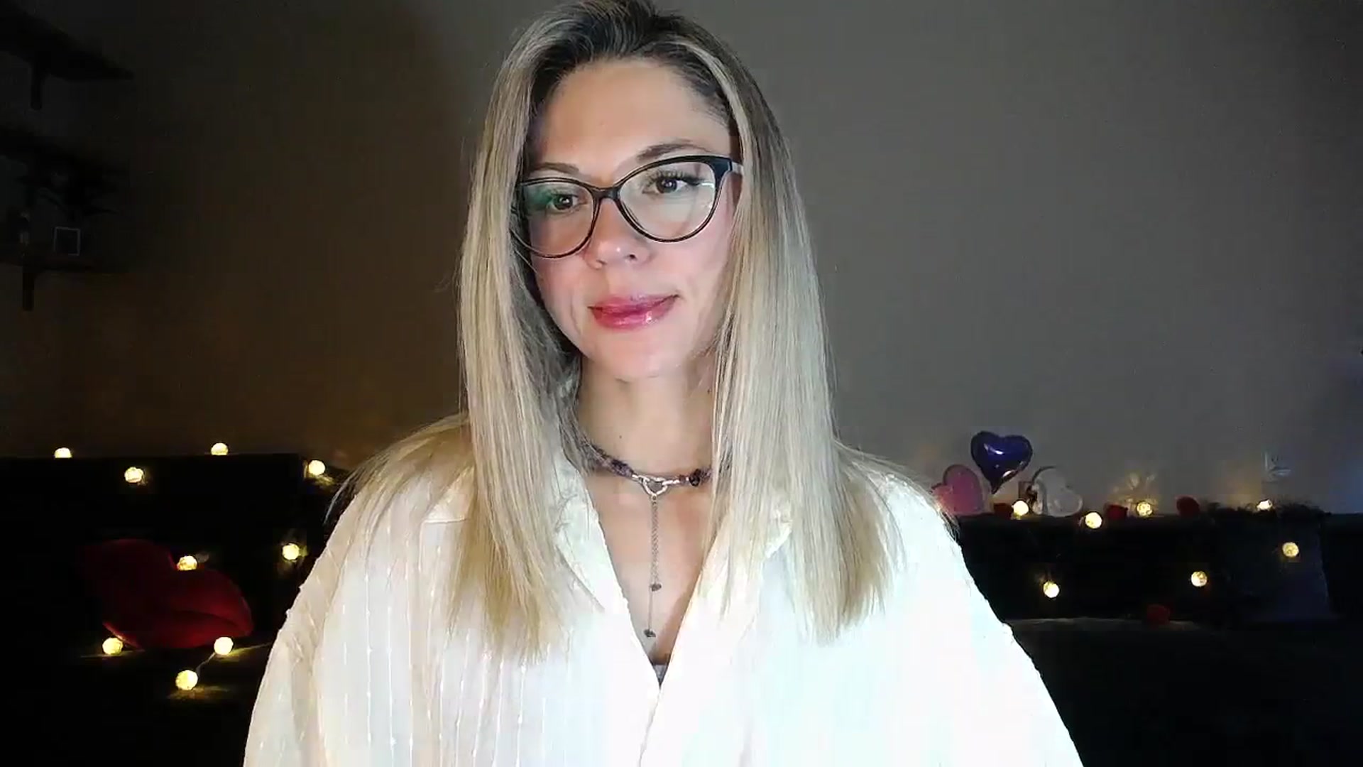 Gallery image thumbnail from Sunshine_alis's myfreecams stream on, 09/16/2025, 16:46 image 4 of 20