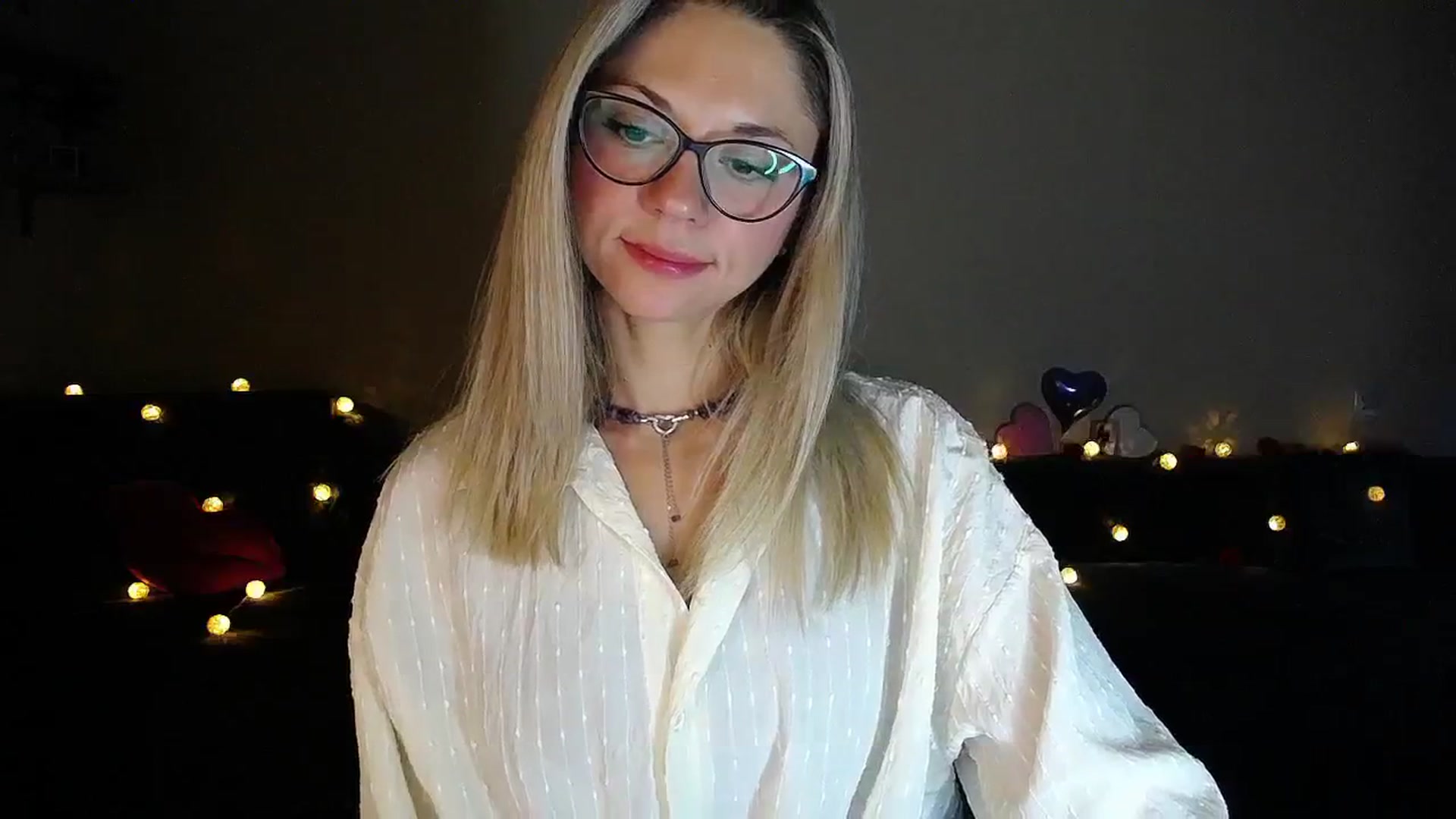 Gallery image thumbnail from Sunshine_alis's myfreecams stream on, 09/16/2025, 16:46 image 13 of 20
