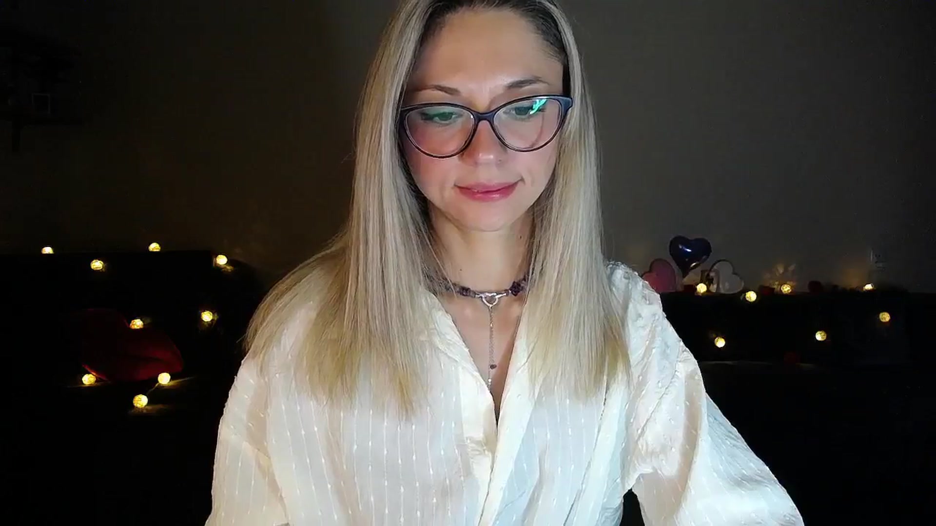 Gallery image thumbnail from Sunshine_alis's myfreecams stream on, 09/16/2025, 16:46 image 16 of 20