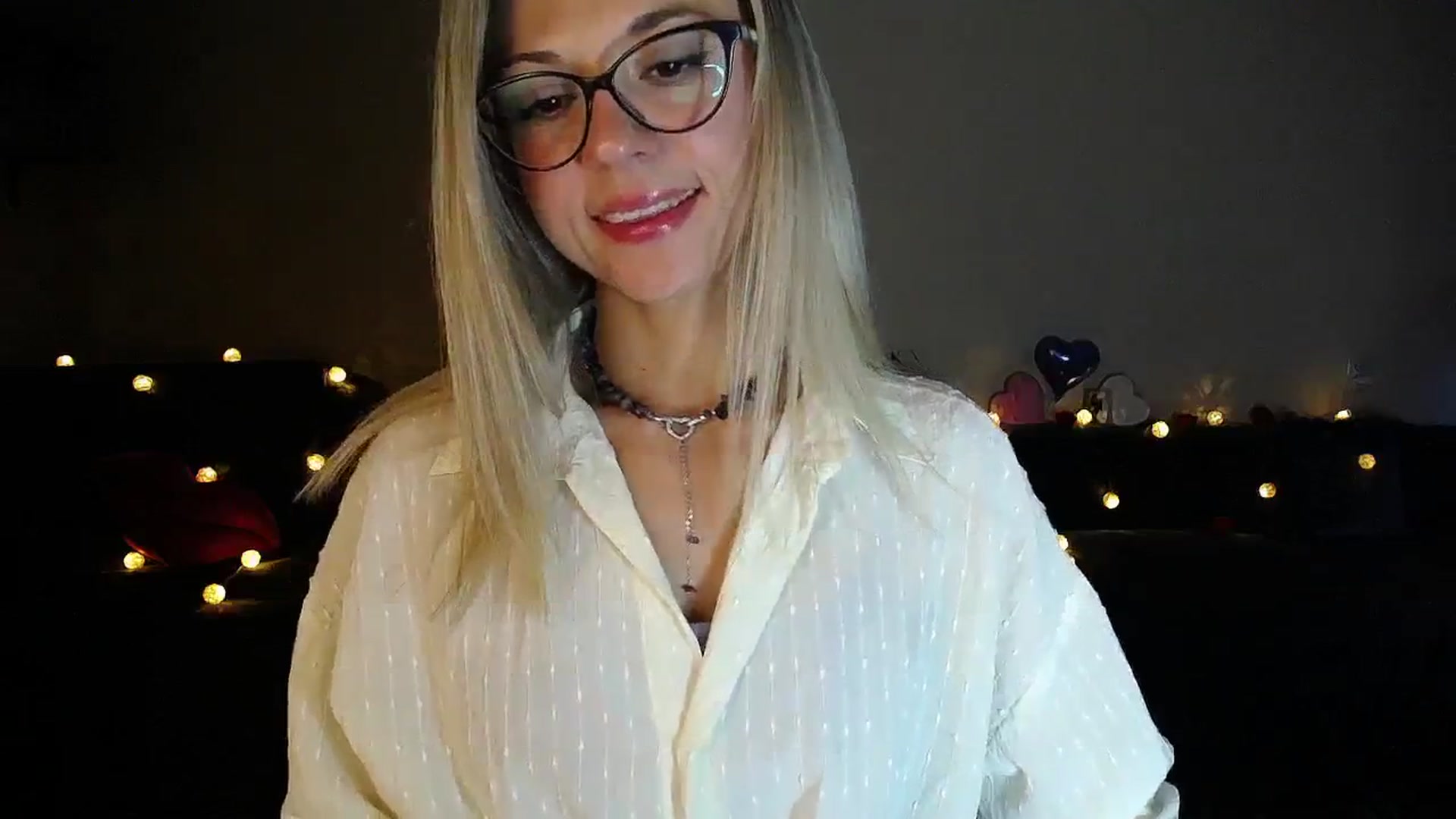 Gallery image thumbnail from Sunshine_alis's myfreecams stream on, 09/16/2025, 16:46 image 7 of 20
