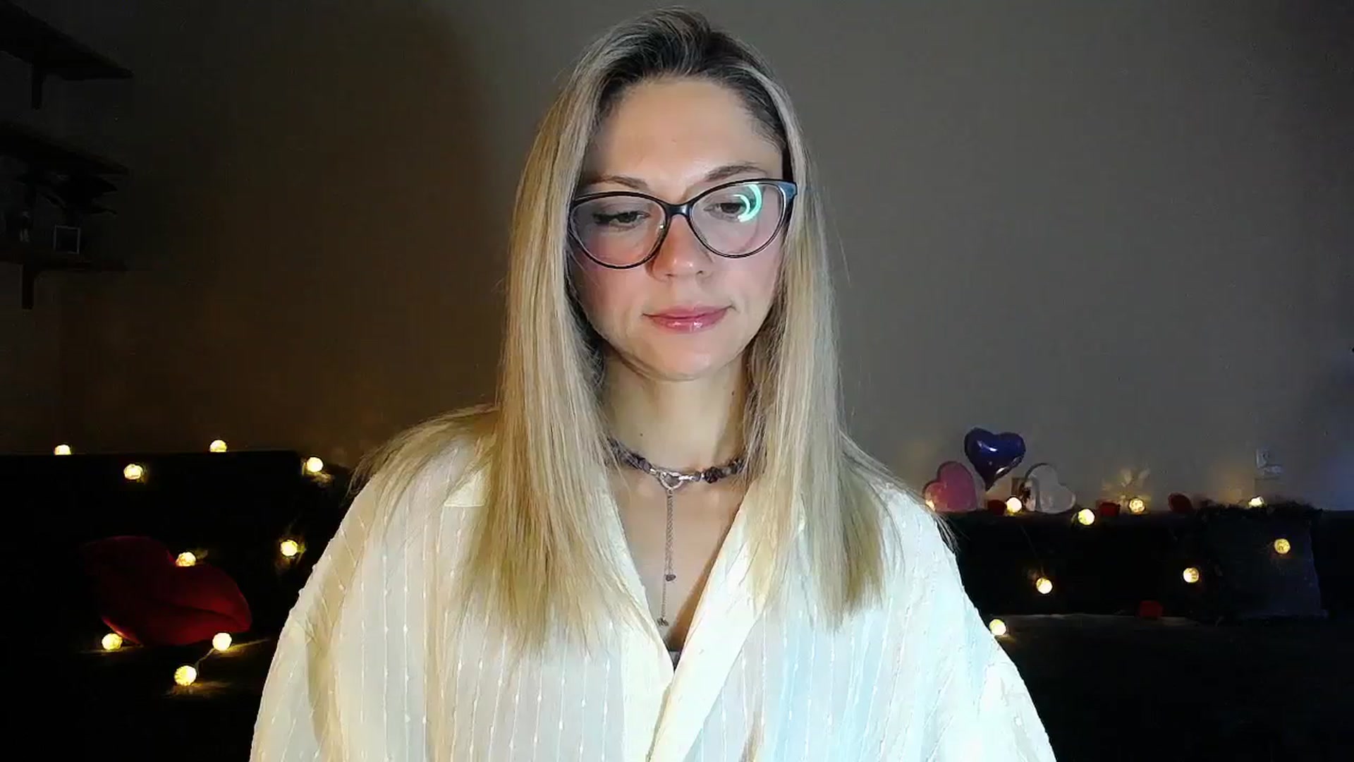 Gallery image thumbnail from Sunshine_alis's myfreecams stream on, 09/16/2025, 16:46 image 3 of 20