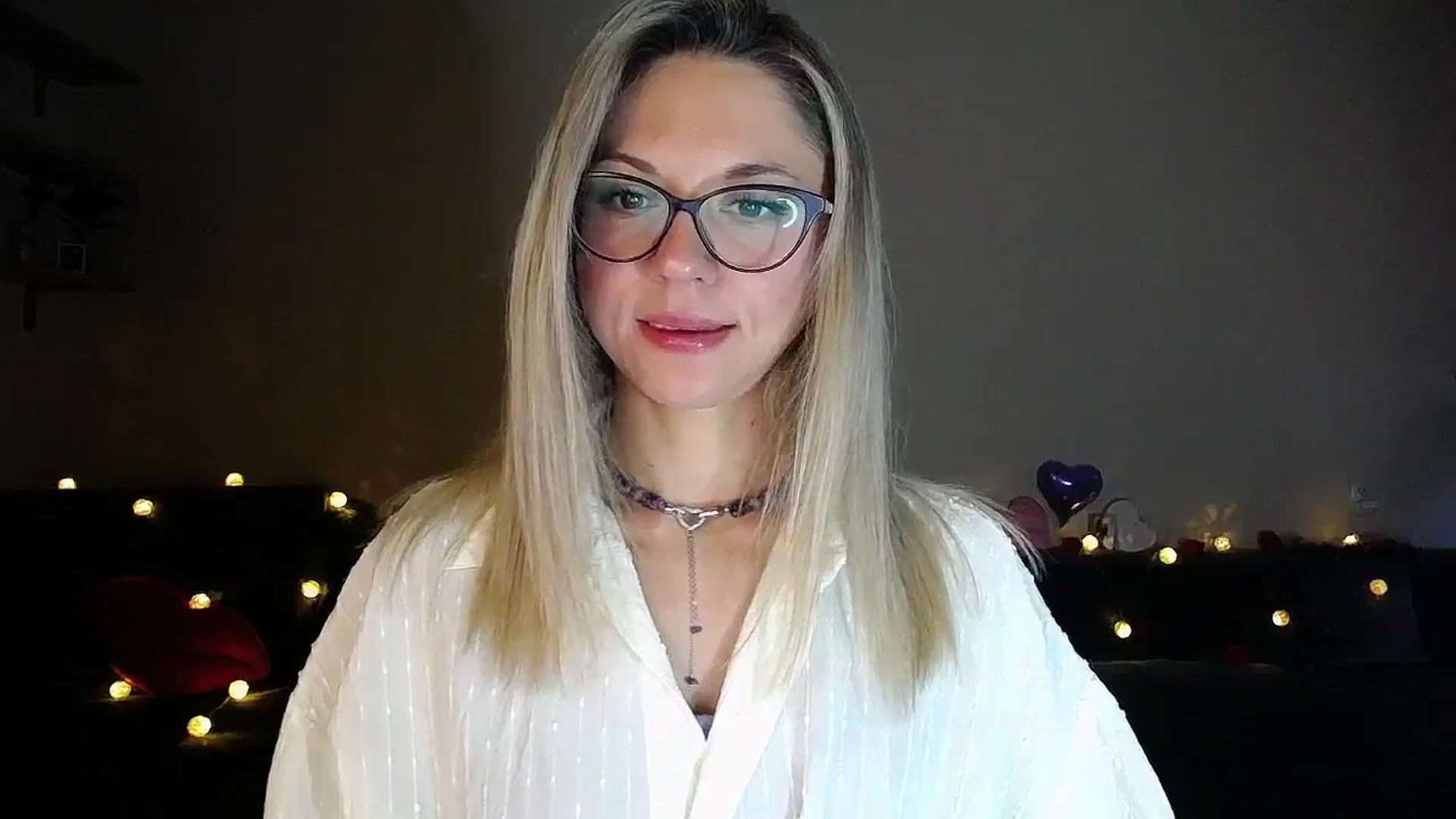 Gallery image thumbnail from Sunshine_alis's myfreecams stream on, 09/16/2025, 16:46 image 5 of 20