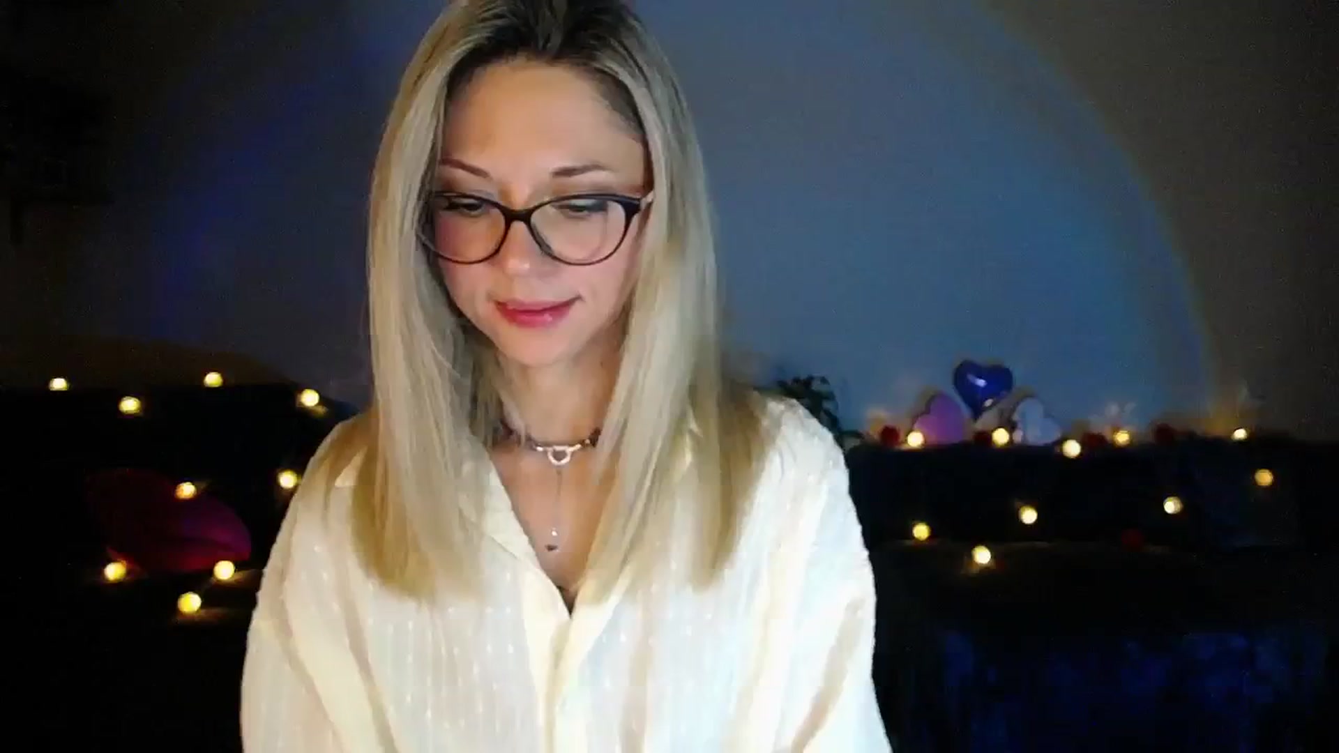 Gallery image thumbnail from Sunshine_alis's myfreecams stream on, 09/16/2025, 19:53 image 14 of 20