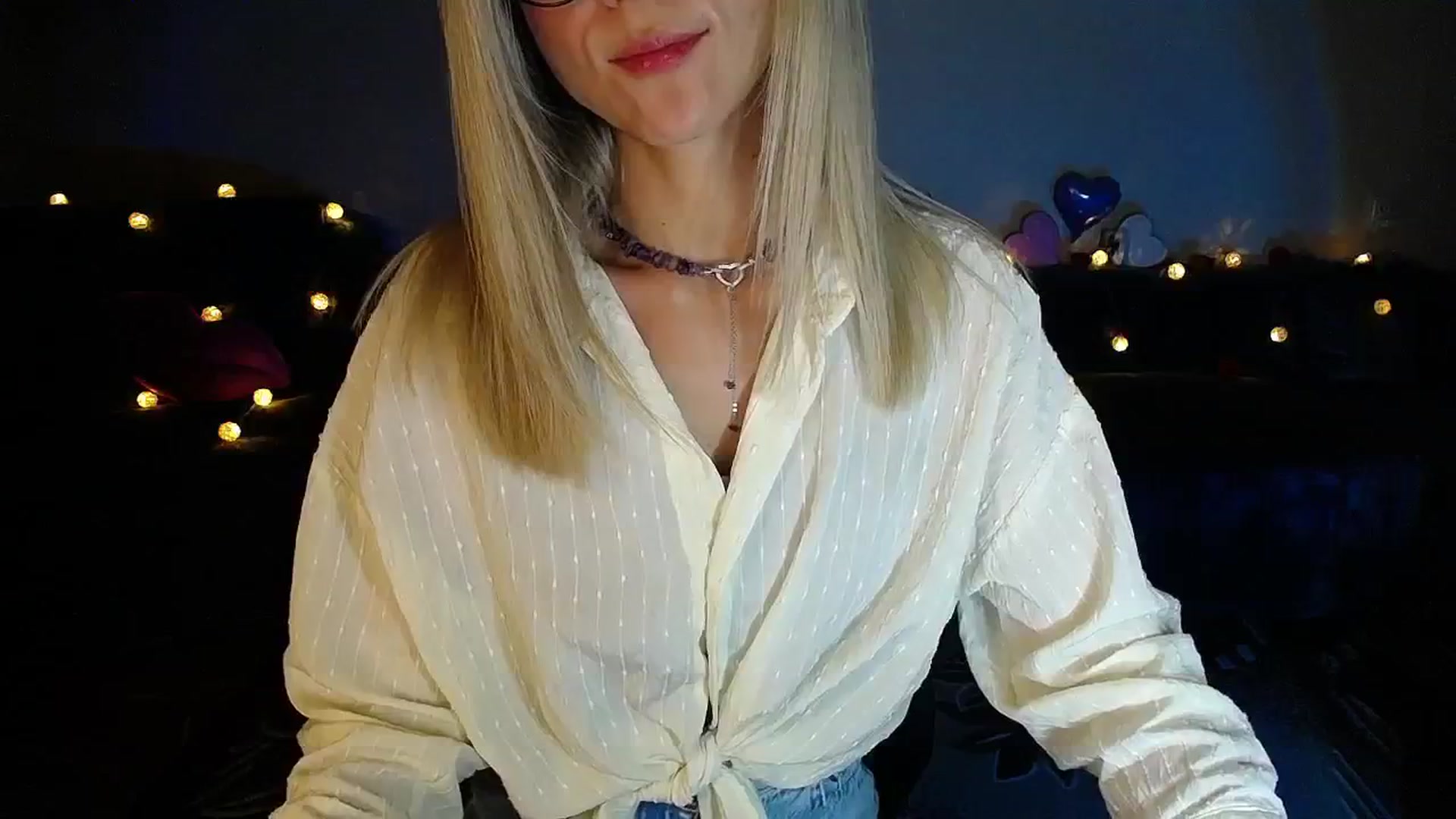 Gallery image thumbnail from Sunshine_alis's myfreecams stream on, 09/16/2025, 19:53 image 4 of 20