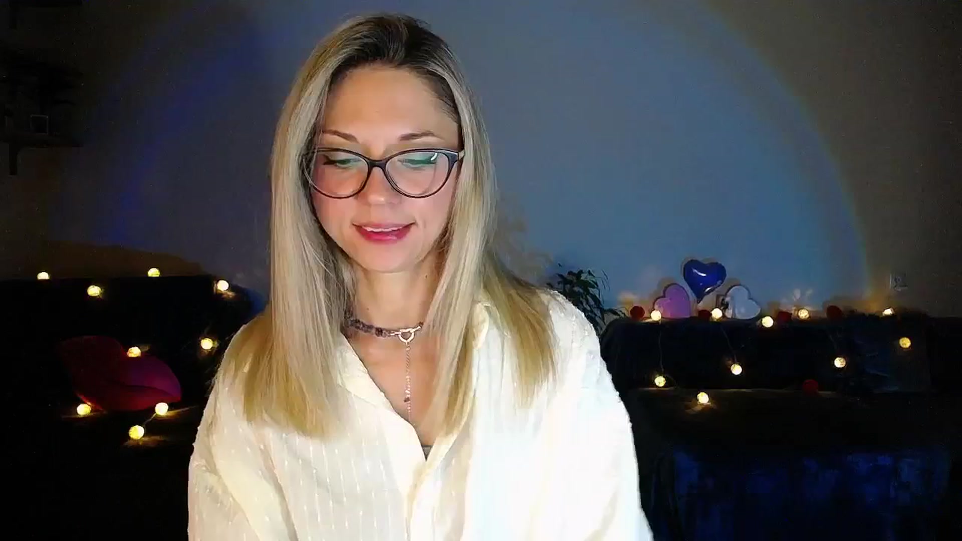 Gallery image thumbnail from Sunshine_alis's myfreecams stream on, 09/16/2025, 19:53 image 10 of 20