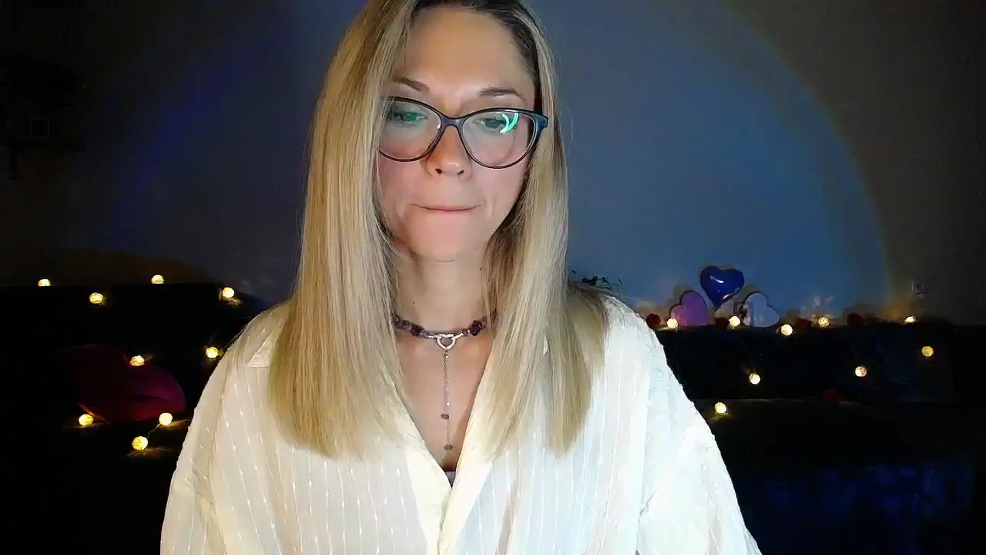 Gallery image thumbnail from Sunshine_alis's myfreecams stream on, 09/16/2025, 19:53 image 17 of 20