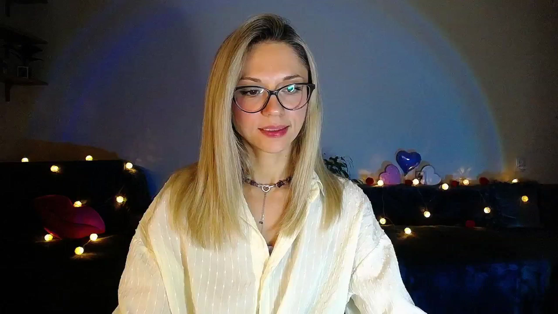 Gallery image thumbnail from Sunshine_alis's myfreecams stream on, 09/16/2025, 19:53 image 12 of 20