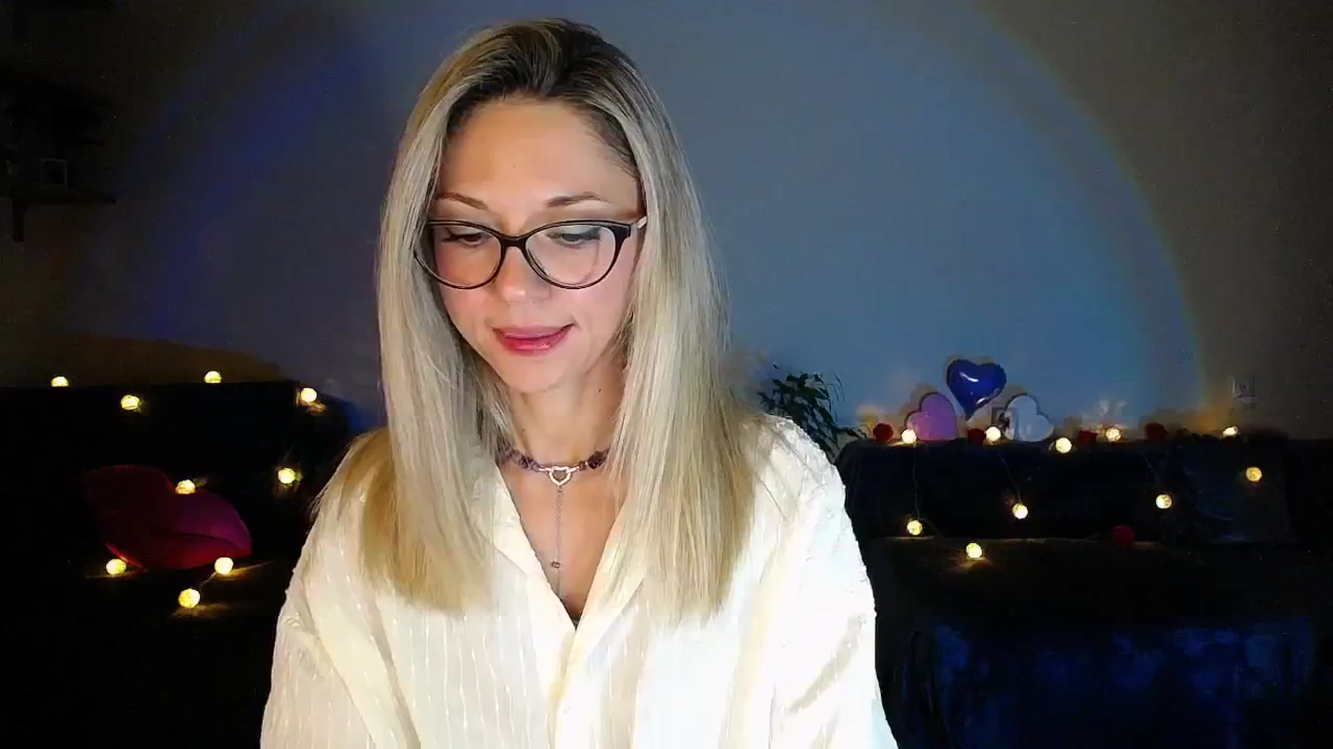Gallery image thumbnail from Sunshine_alis's myfreecams stream on, 09/16/2025, 19:53 image 13 of 20