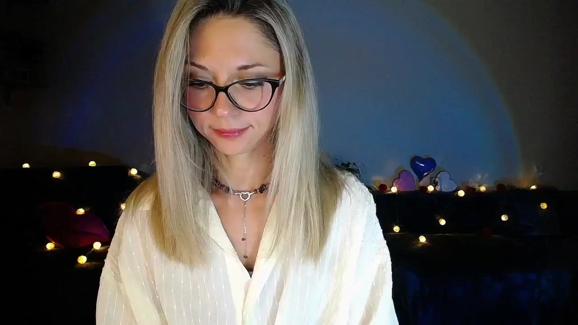 Gallery image thumbnail from Sunshine_alis's myfreecams stream on, 09/16/2025, 19:53 image 15 of 20