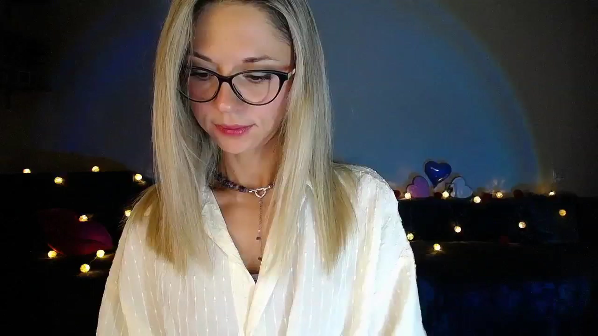 Gallery image thumbnail from Sunshine_alis's myfreecams stream on, 09/16/2025, 19:53 image 6 of 20