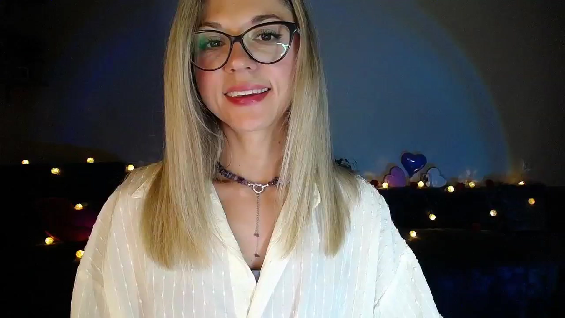 Gallery image thumbnail from Sunshine_alis's myfreecams stream on, 09/16/2025, 19:53 image 18 of 20