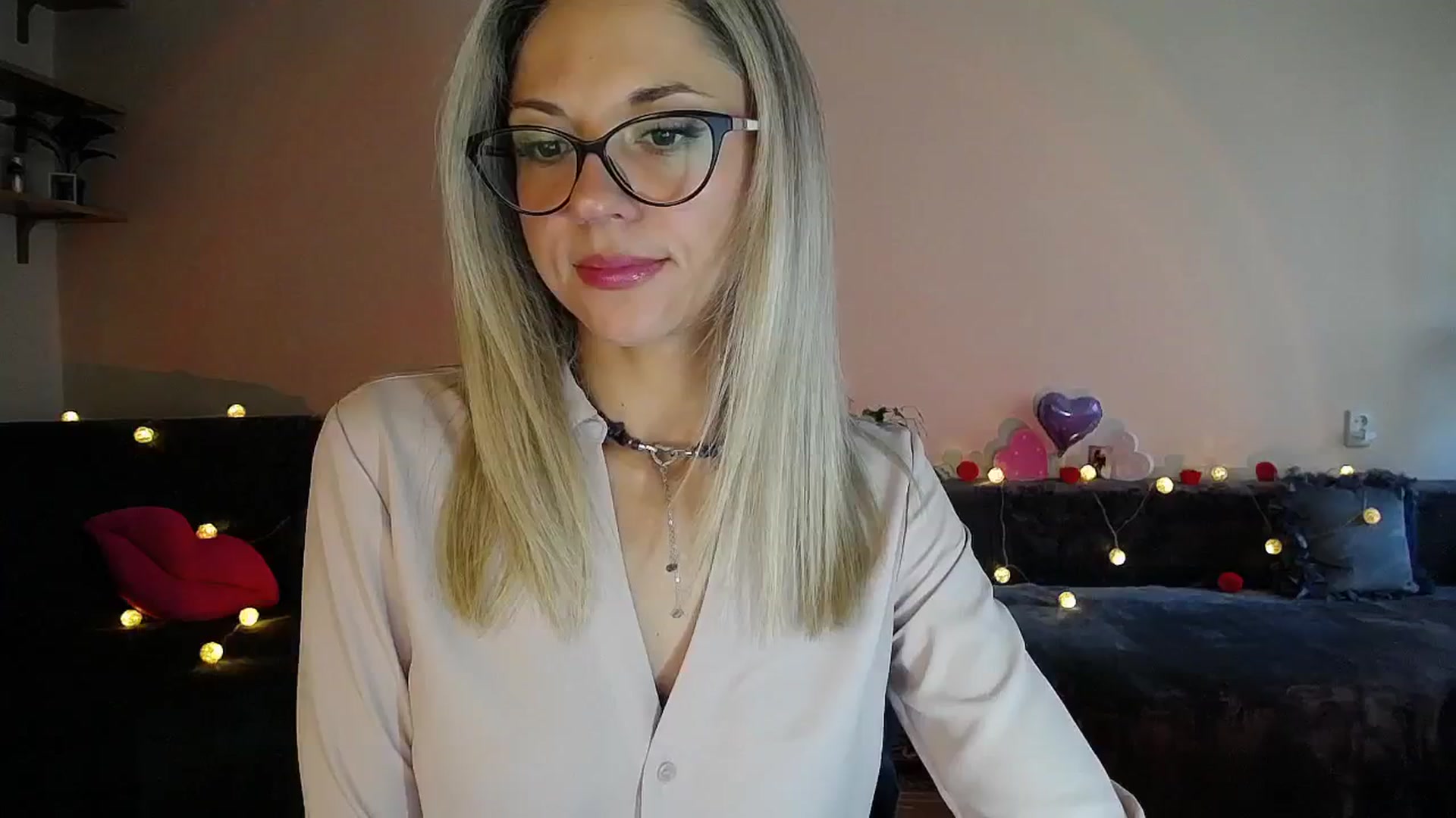 Gallery image thumbnail from Sunshine_alis's myfreecams stream on, 09/17/2025, 16:05 image 4 of 20