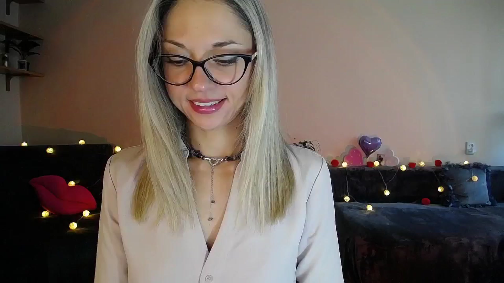 Gallery image thumbnail from Sunshine_alis's myfreecams stream on, 09/17/2025, 16:05 image 3 of 20